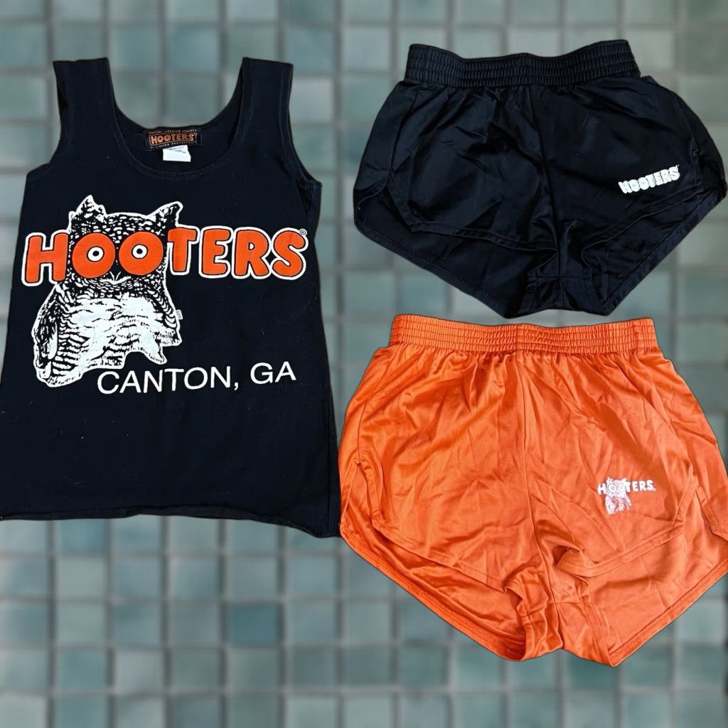 Vintage Vintage Hooters Girl Uniform Tank Top Women XXS Black Casual Party Ready-to-Wear Size 24" / US 00 / IT 34 - 1 Thumbnail