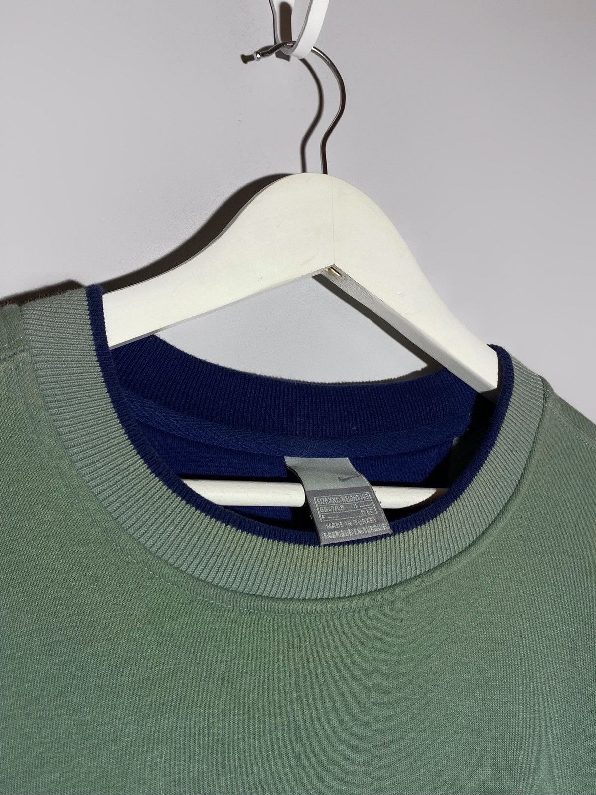 Nike Vintage 00s Nike y2k hype streetwear swoosh logo sweatshirt Size US XXL / EU 58 / 5 - 5 Thumbnail