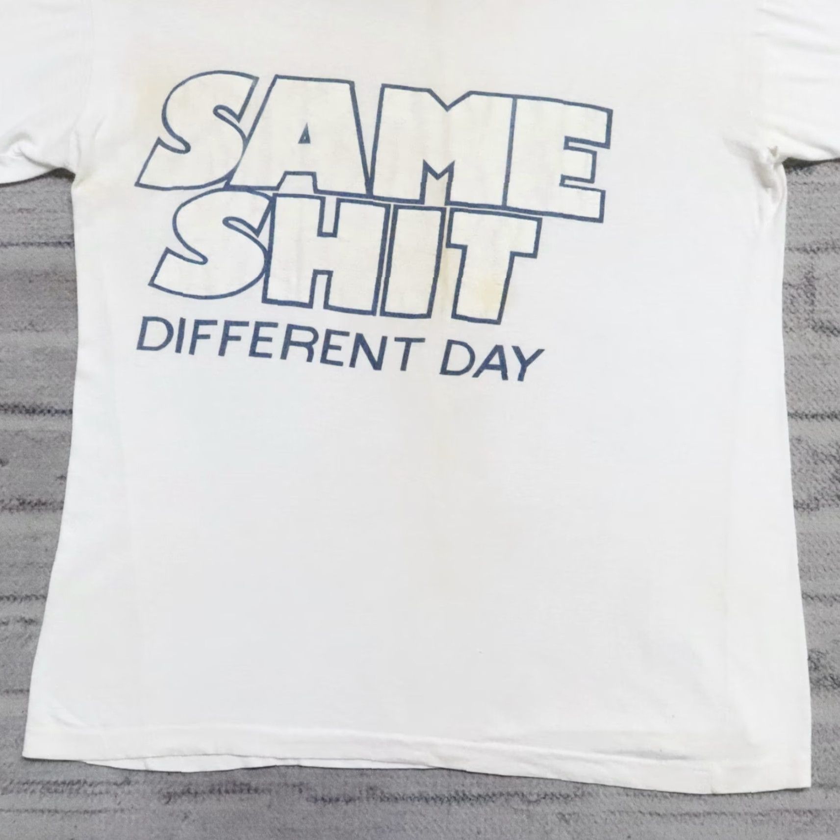 Vintage VINTAGE 90s Same Thing Different Day T-Shirt Shirt Mens L White Size US L / EU 52-54 / 3 - 3 Thumbnail