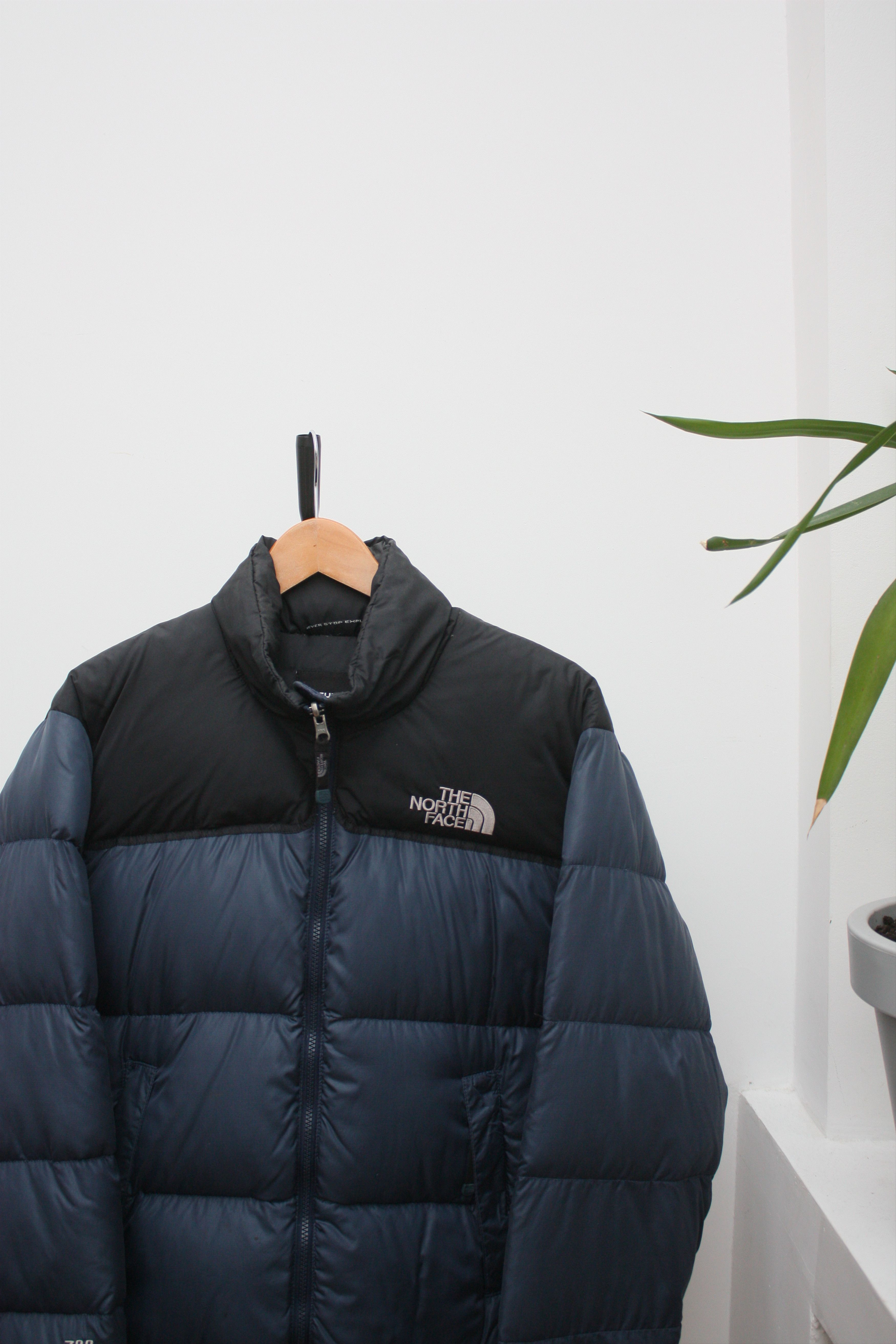 The North Face The North Face Nuptse Vintage Puffer Down Jacket Size US M / EU 48-50 / 2 - 1 Thumbnail
