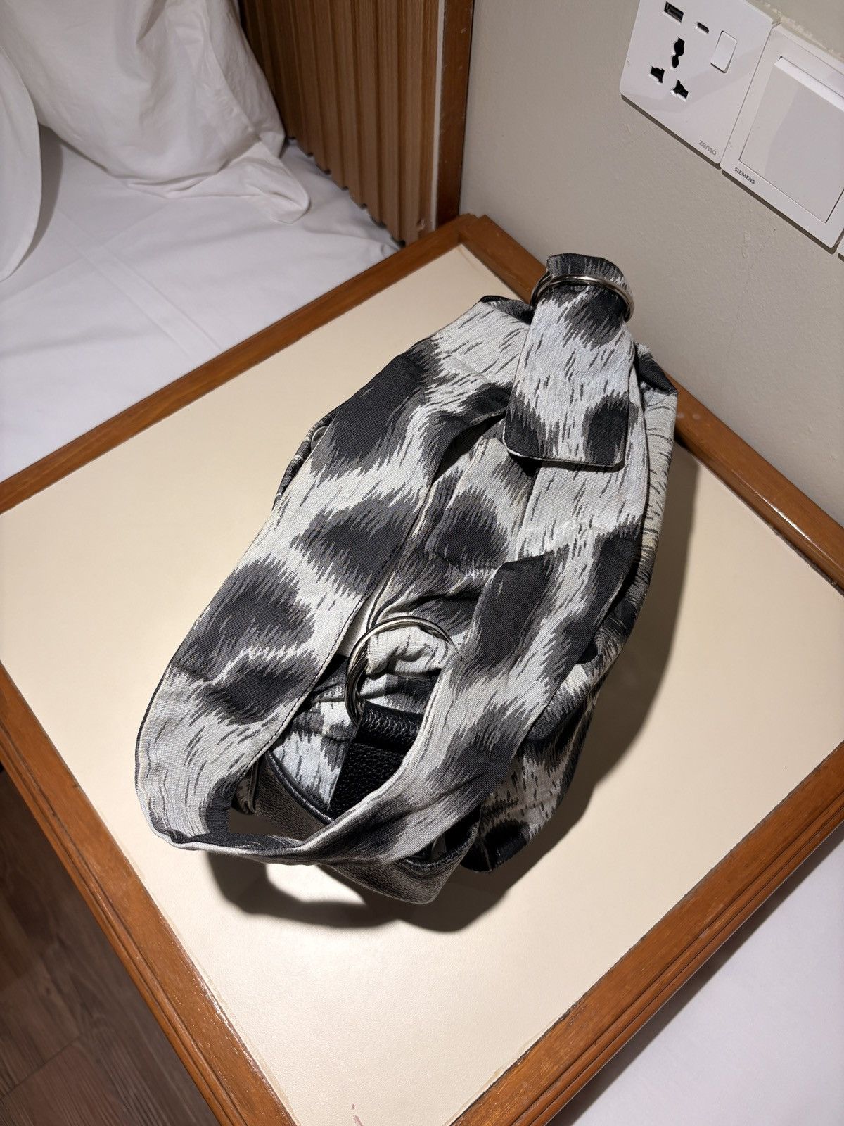 Vivienne Westwood Vivienne Westwood Snow Leopard Pattern Sling Bag Size ONE SIZE - 9 Thumbnail