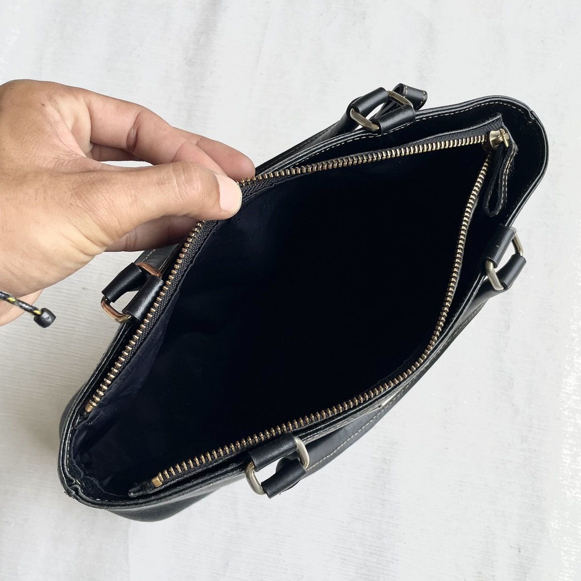 Leather × Nina Ricci Nina Ricci Black Leather Handbag Size ONE SIZE - 14 Thumbnail