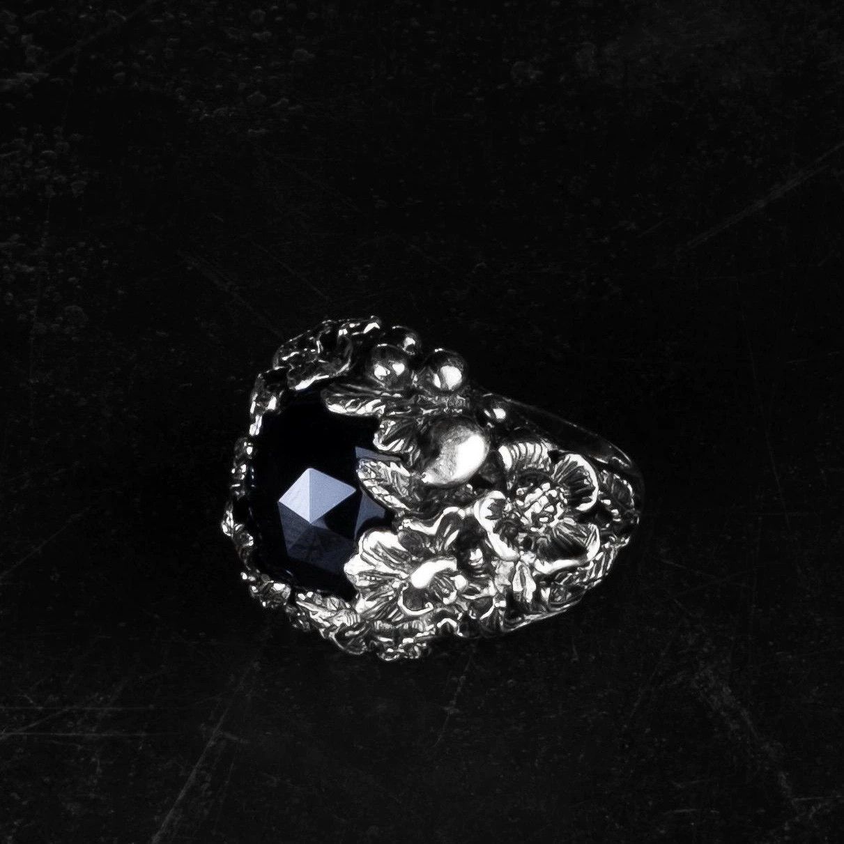 Ugo Cacciatori Ugo Cacciatori Craftsman Pioneer S Ring Size ONE SIZE - 7 Thumbnail