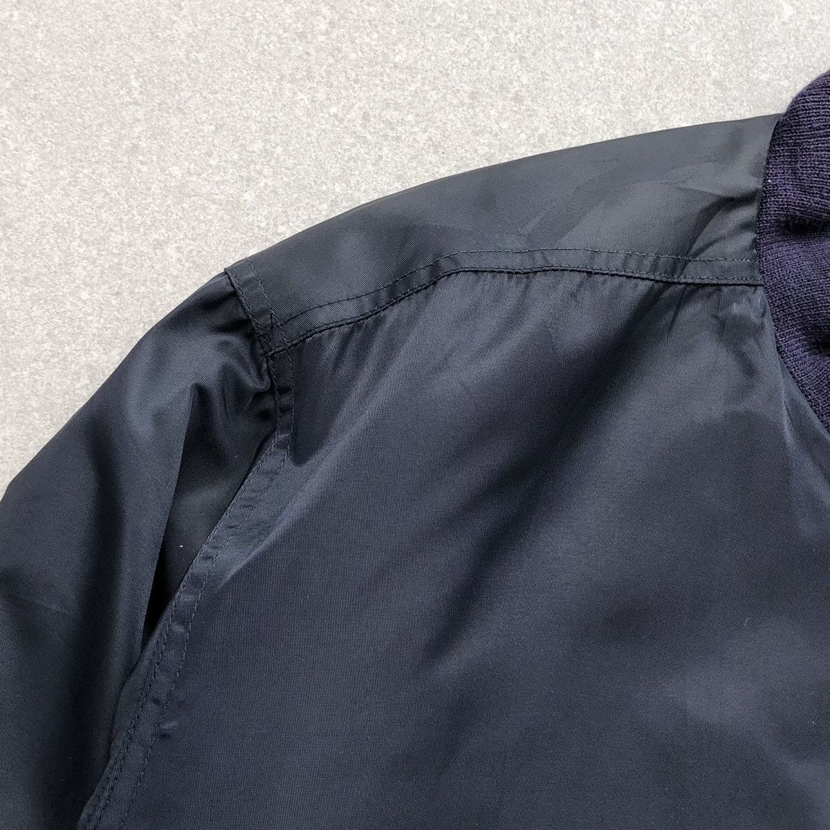 Vintage Vintage Suntory Boss Coffee Embroidery Logo Sun Faded Jacket Size US L / EU 52-54 / 3 - 4 Thumbnail