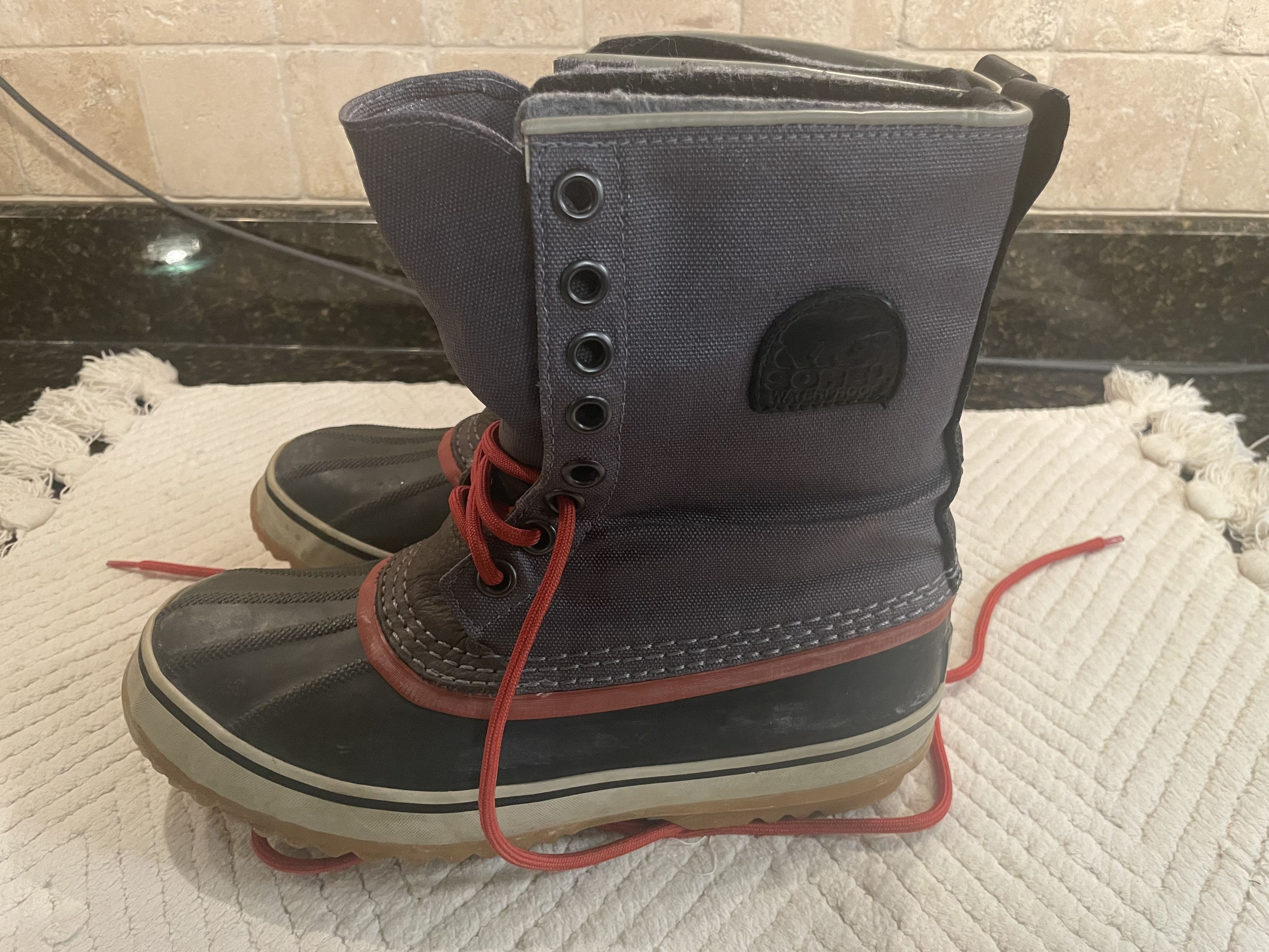 SOREL SOREL WINTER BOOTS - Grey/Red/Navy - Felt Lined - MENS Size US 8 / EU 41 - 4 Thumbnail