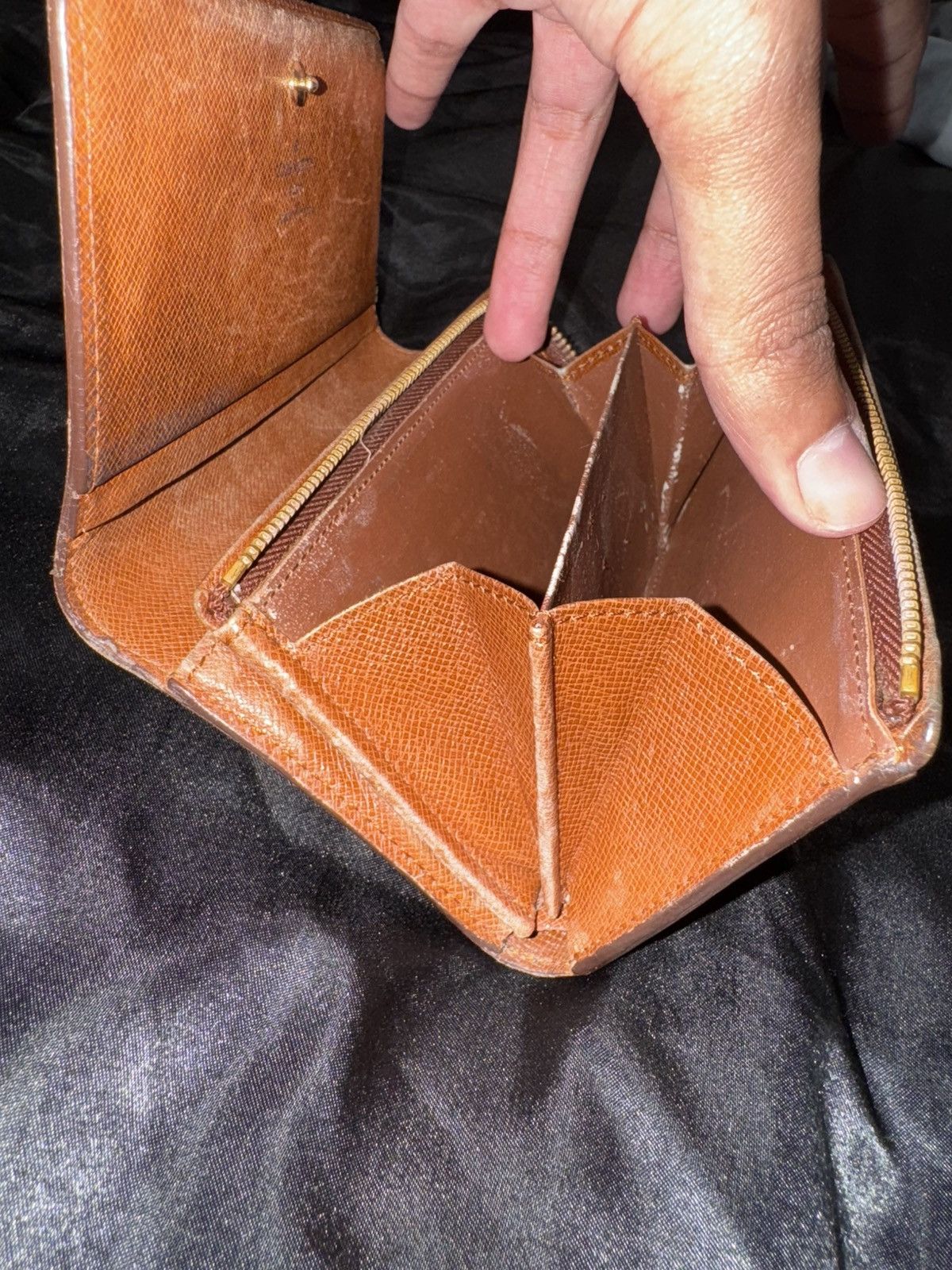 Louis Vuitton Louis Vuitton Bifold Wallet Monogram With Zippered Coin Size ONE SIZE - 9 Thumbnail