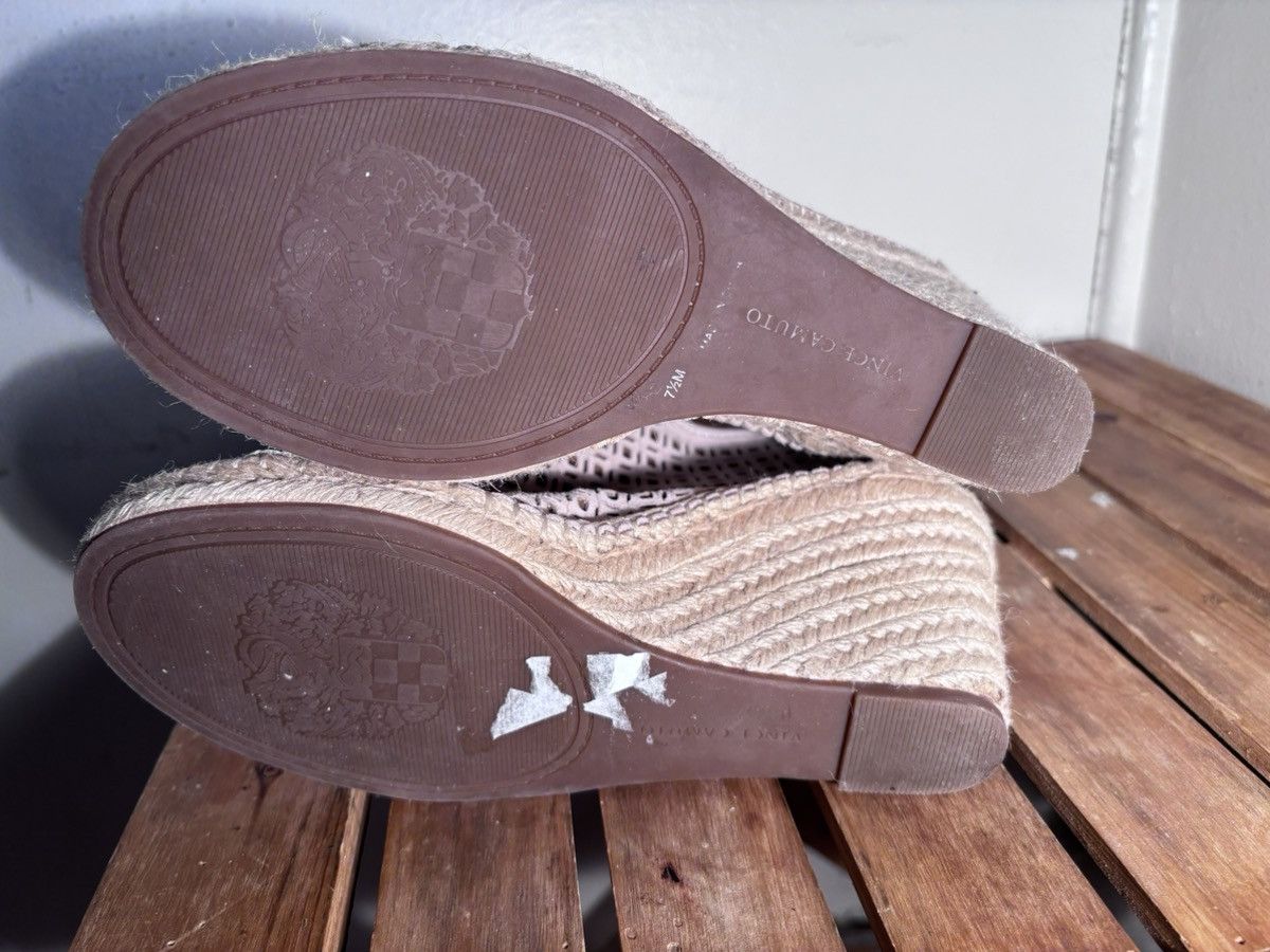 Vince Camuto Vince Camuto Cutout Wedge Sandals Size US 7.5 / IT 37.5 - 10 Thumbnail