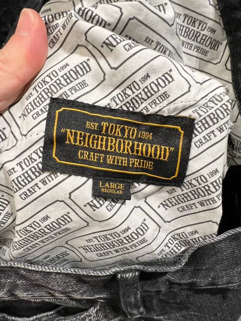 Neighborhood Neighborhood size L Jeans Size US 27 - 7 Thumbnail