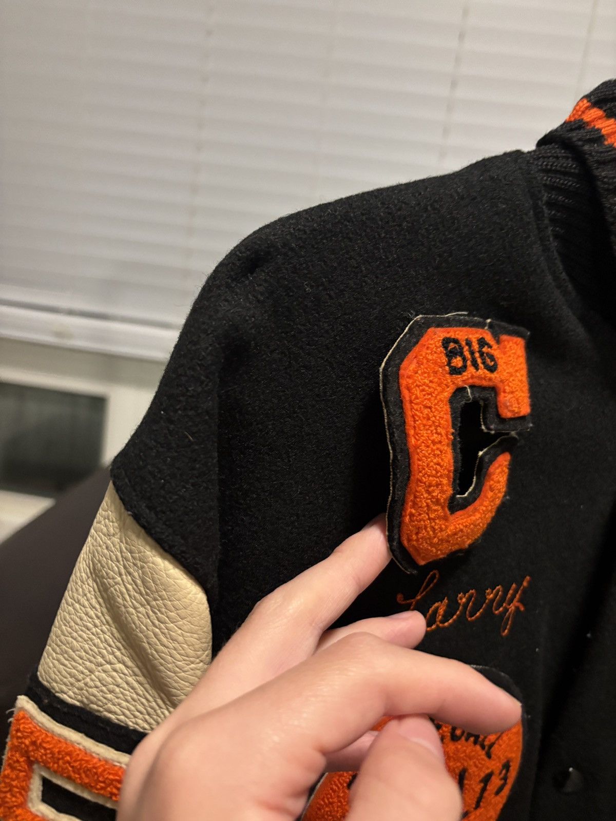 Vintage Vintage 60-70s black and orange varsity jacket w/patches Size US L / EU 52-54 / 3 - 7 Thumbnail