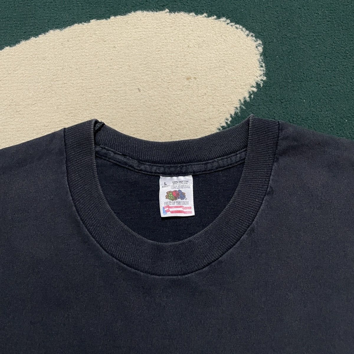 Vintage ❌ SOLD OUT ❌ 1990s Blank Tee Vintage Fruit Of The Loom Size US L / EU 52-54 / 3 - 2 Thumbnail