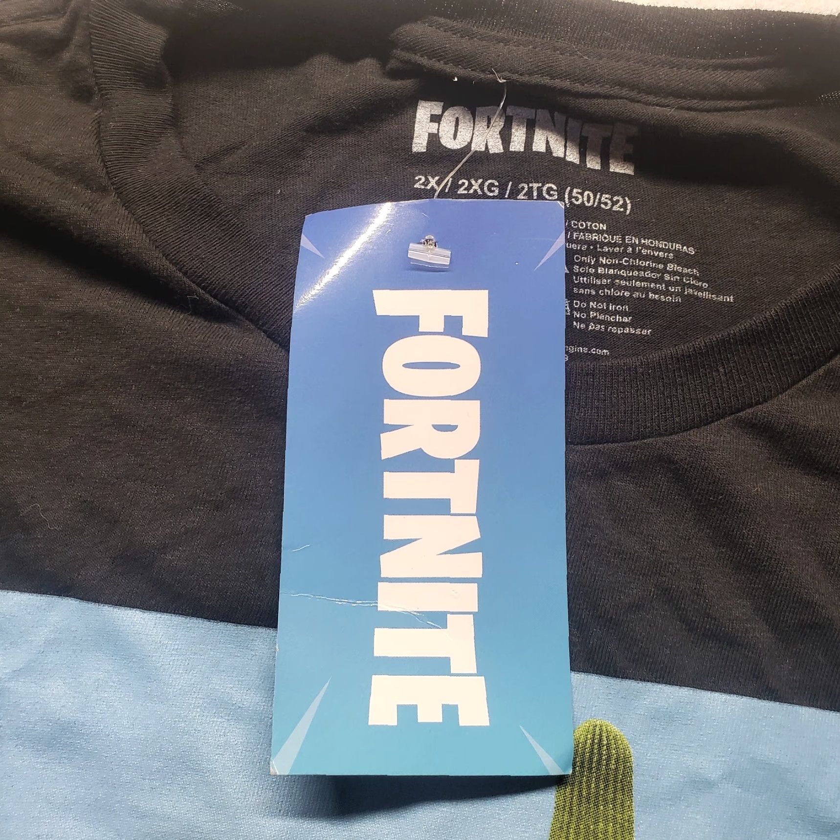 Vintage Fortnite Shirt Womens 2X Black 100% Cotton Officially Licensed T-Shirt Fortnite Theme 90s Pop Culture Vintage Size XXL / US 16-18 / IT 52-54 - 5 Thumbnail