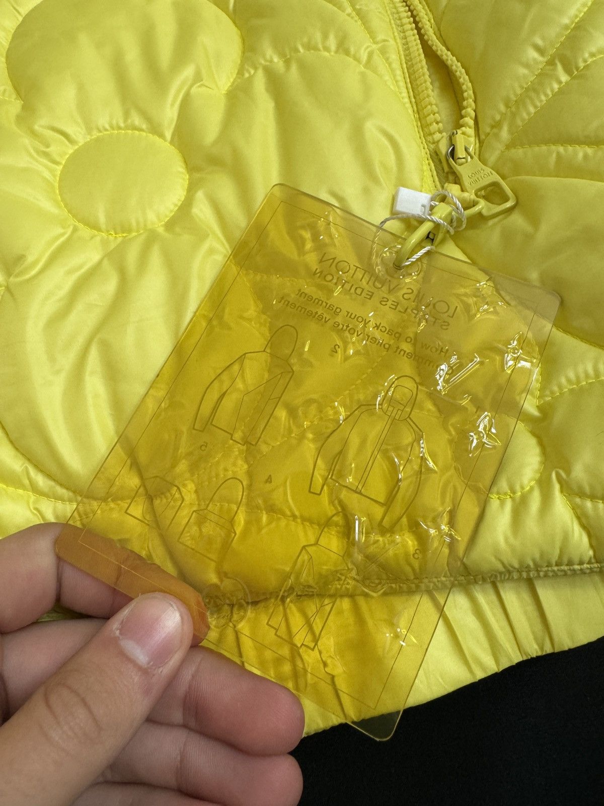 Louis Vuitton Louis Vuitton Yellow Flower Monogram Puffer Jacket Size US M / EU 48-50 / 2 - 10 Thumbnail