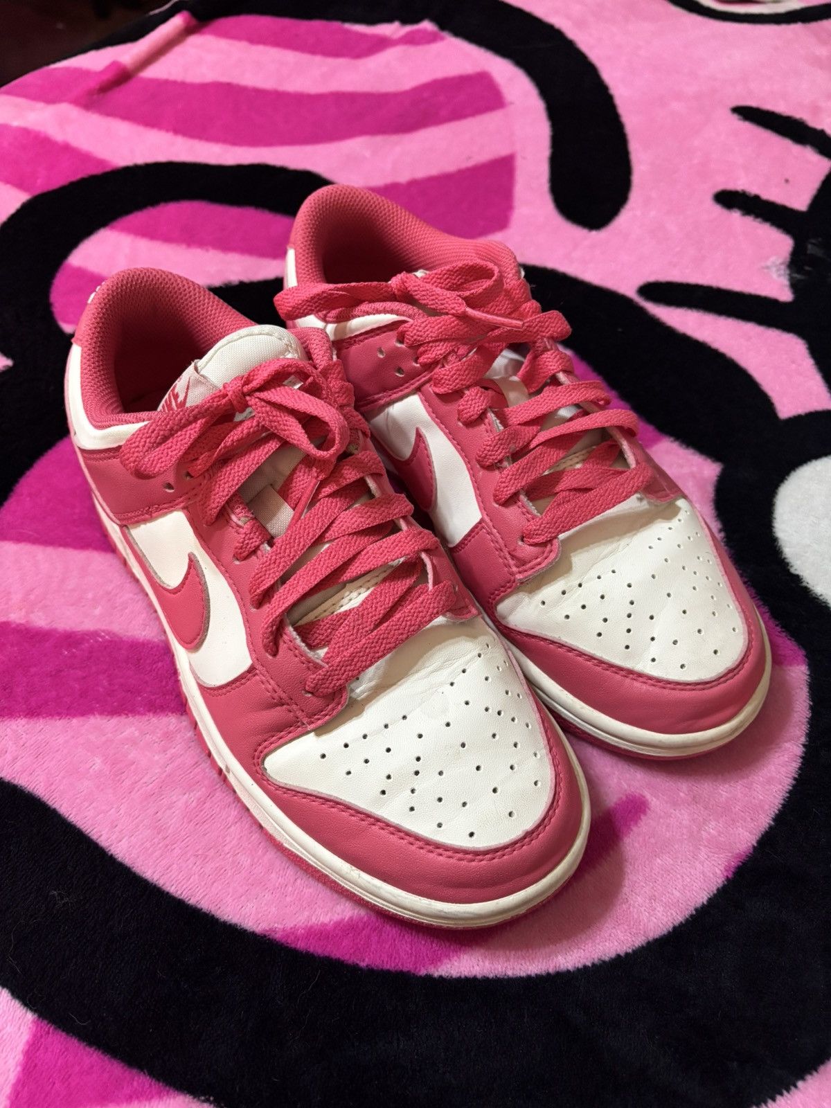 Nike Hot Pink Nike Dunks Size US 7.5 / IT 37.5 - 1 Thumbnail