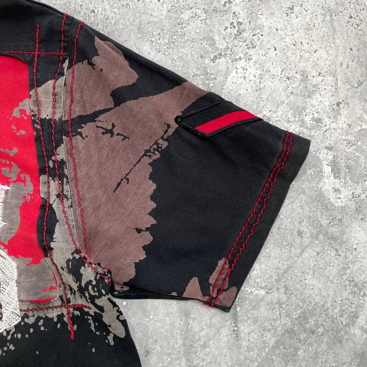 Coogi Vintage Coogi The Lucky Country Y2K T Shirt Black/ Red L Size US L / EU 52-54 / 3 - 15 Thumbnail