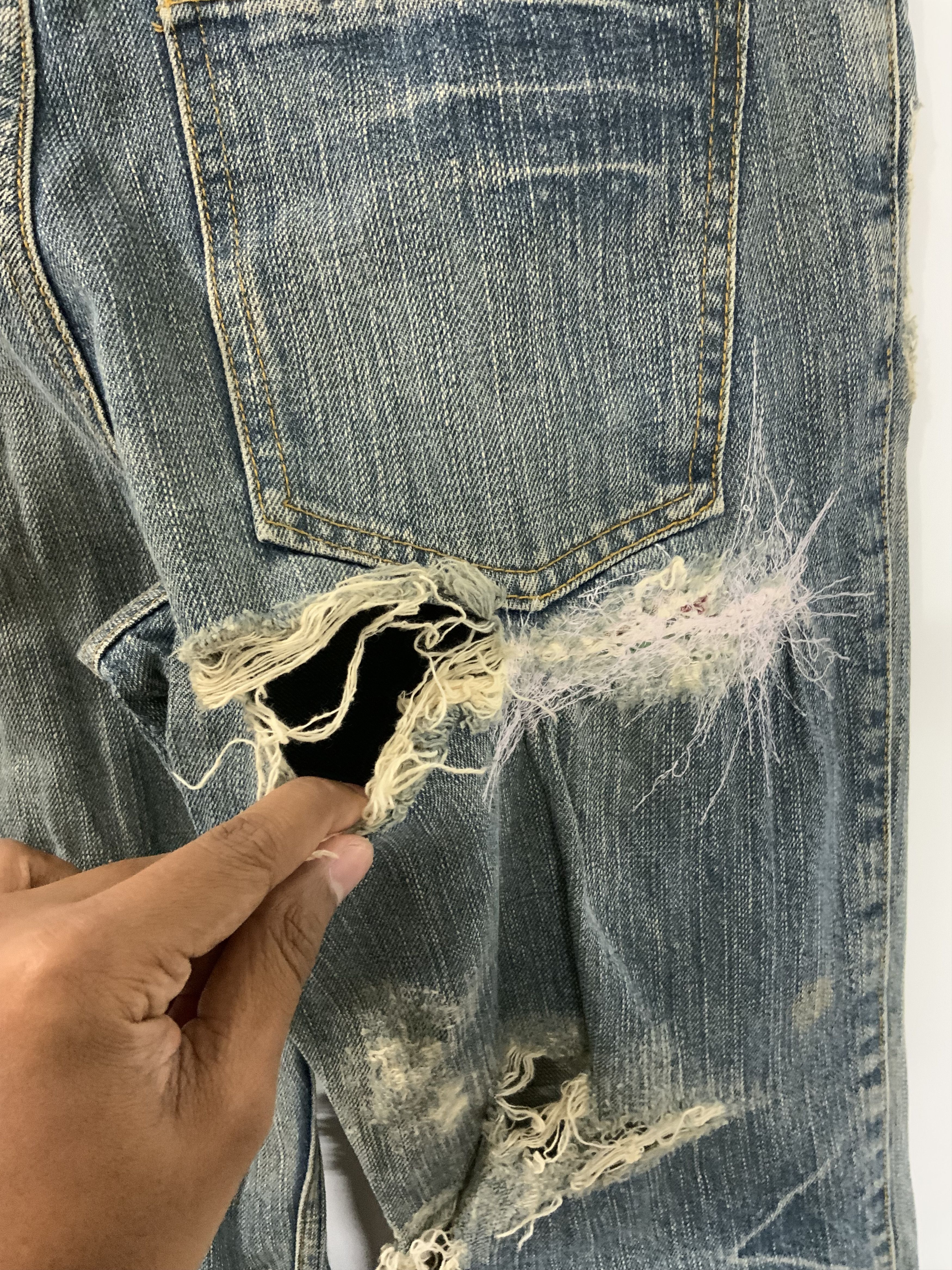 Japanese Brand Vintage Lois Crayon Atelier thirtyfour Distressed Denim Size US 31 - 15 Thumbnail
