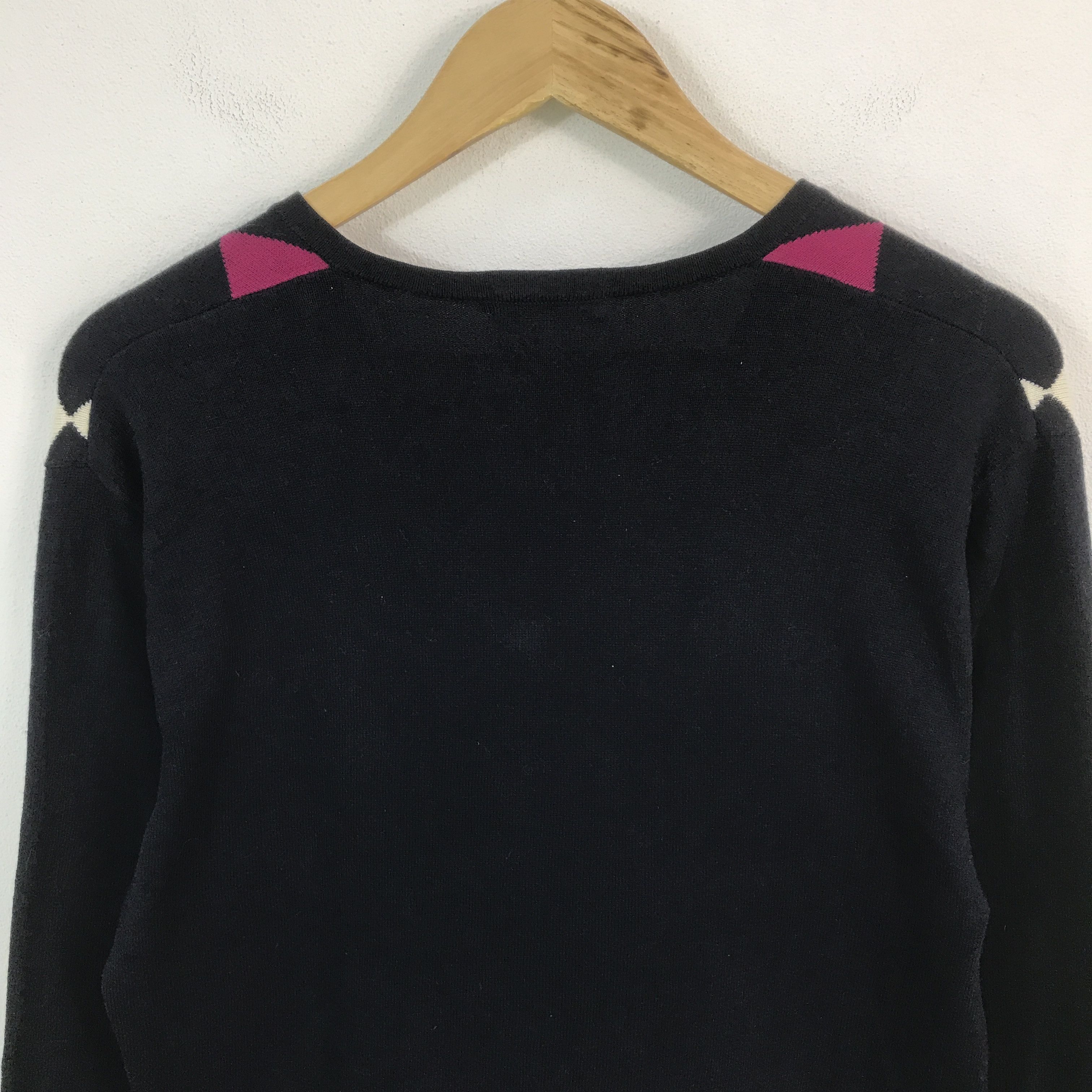 Burberry Burberry Black label v coller knitwear jacket Size US M / EU 48-50 / 2 - 4 Thumbnail