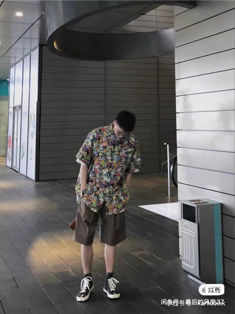 Vetements Vetements 20ss Cartoon Characters Printed Short Sleeve Shi Size US S / EU 44-46 / 1 - 8 Thumbnail
