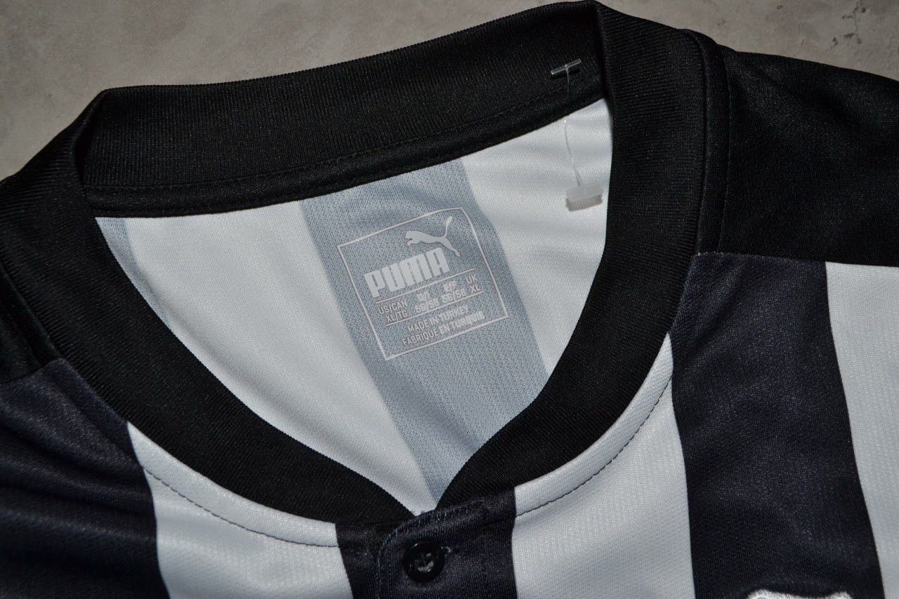 Puma Puma Newcastle United Home football shirt Jersey Size XL Size US XL / EU 56 / 4 - 7 Thumbnail
