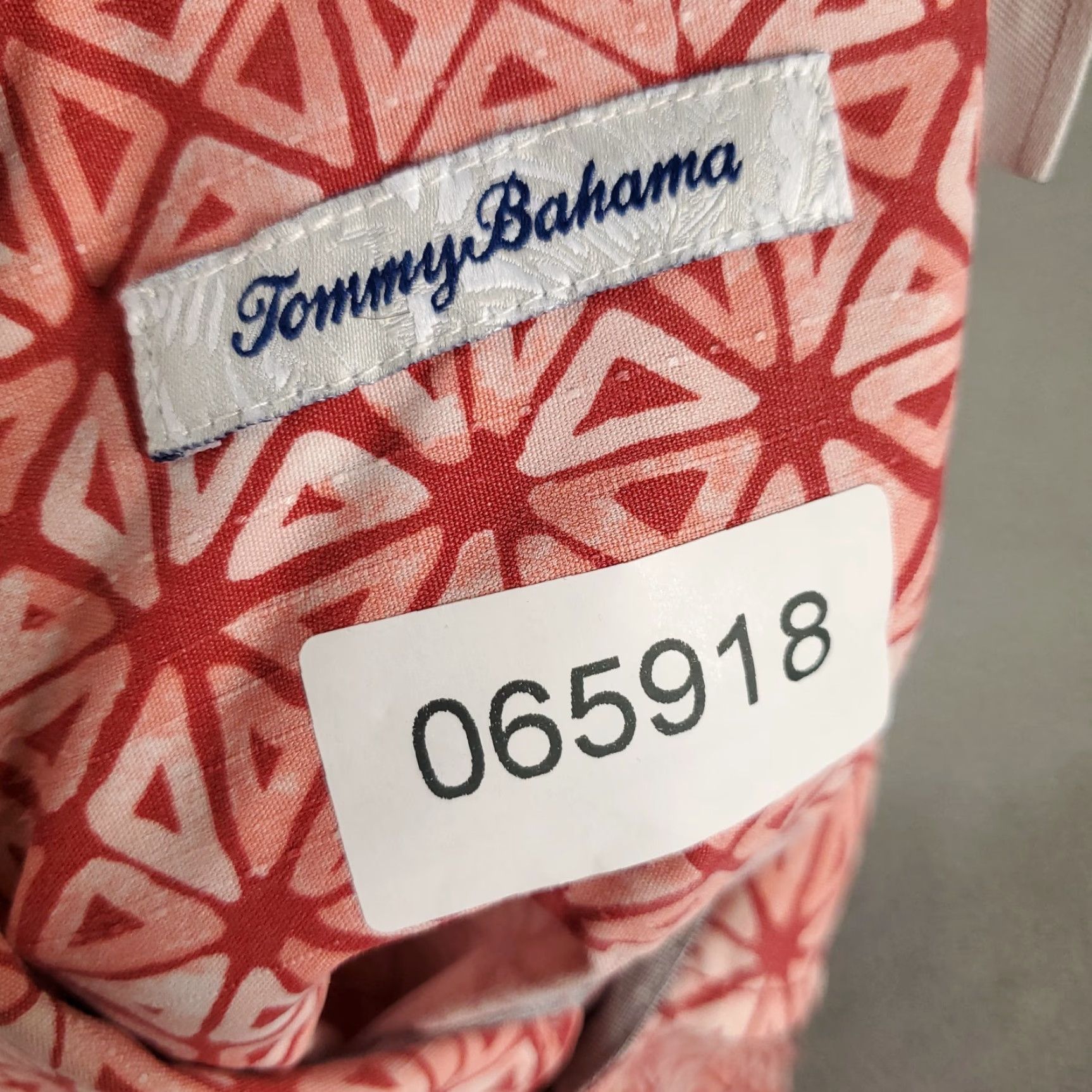 Tommy Bahama Tommy Bahama Shirt Mens XL Red Silk Hawaiian Button Up Size US XXL / EU 58 / 5 - 8 Thumbnail