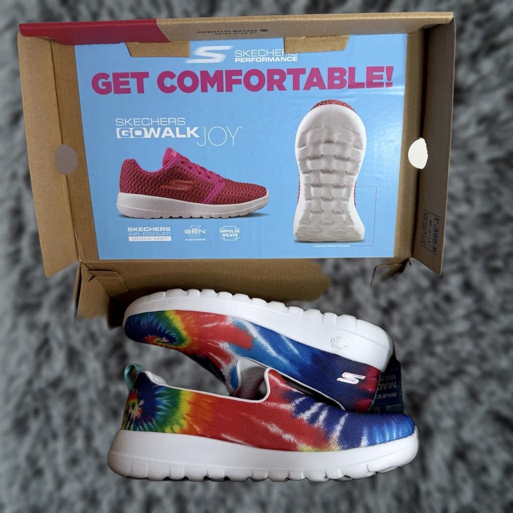SKECHERS Skechers Slip On Go Walk Joy Tie Dye Women’s Size 7 124193 New With Box Mens Womens Girls Boys Size US 7 / IT 37 - 1 Thumbnail