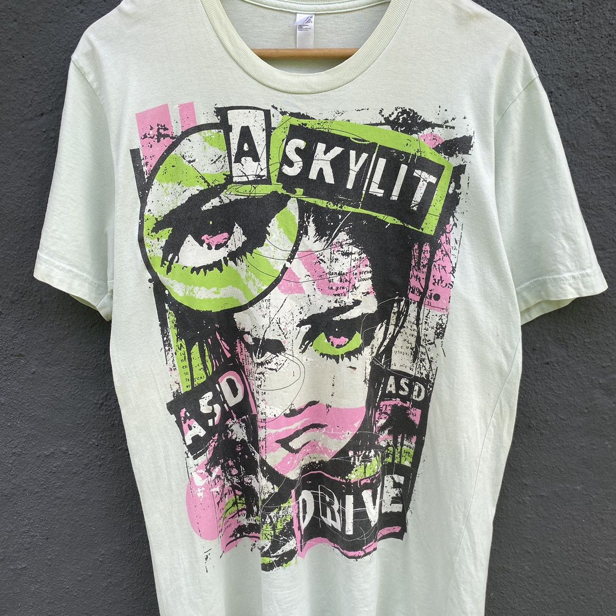 Band Tees Thrashed Faded Vintage Y2K A Skylit Drive ERD GRUNGE TEE Size US M / EU 48-50 / 2 - 2 Thumbnail