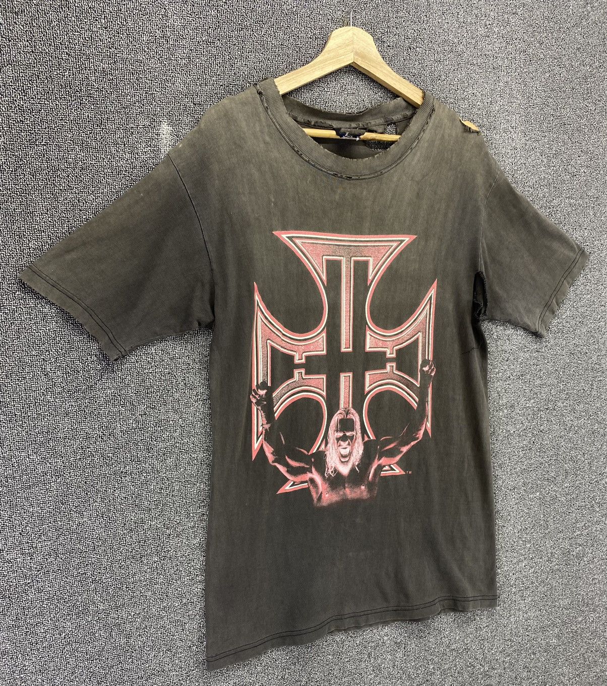 Vintage Vintage WWE Triple H Balenciaga Style Distressed Tee T Shirt Size US M / EU 48-50 / 2 - 2 Thumbnail
