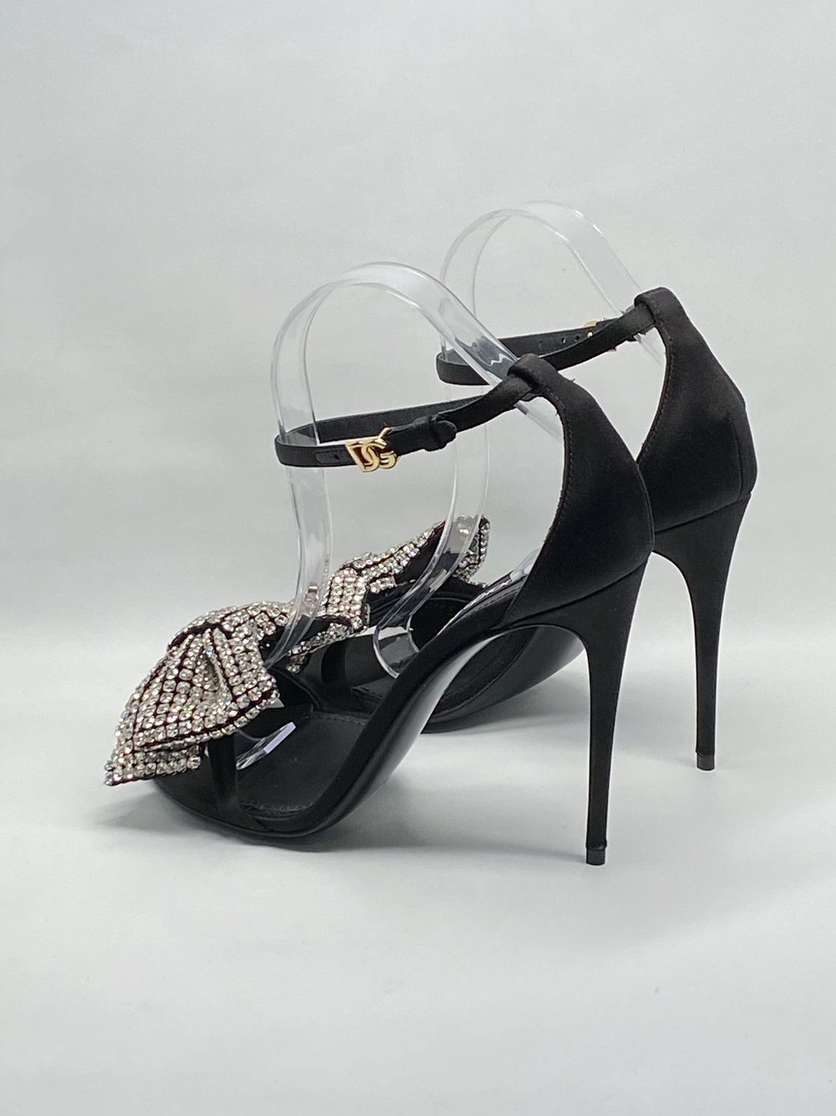 Dolce & Gabbana Dolce&Gabbana 100MM Crystal-Embellished Bow Sandals size 39 Size US 9 / IT 39 - 11 Thumbnail
