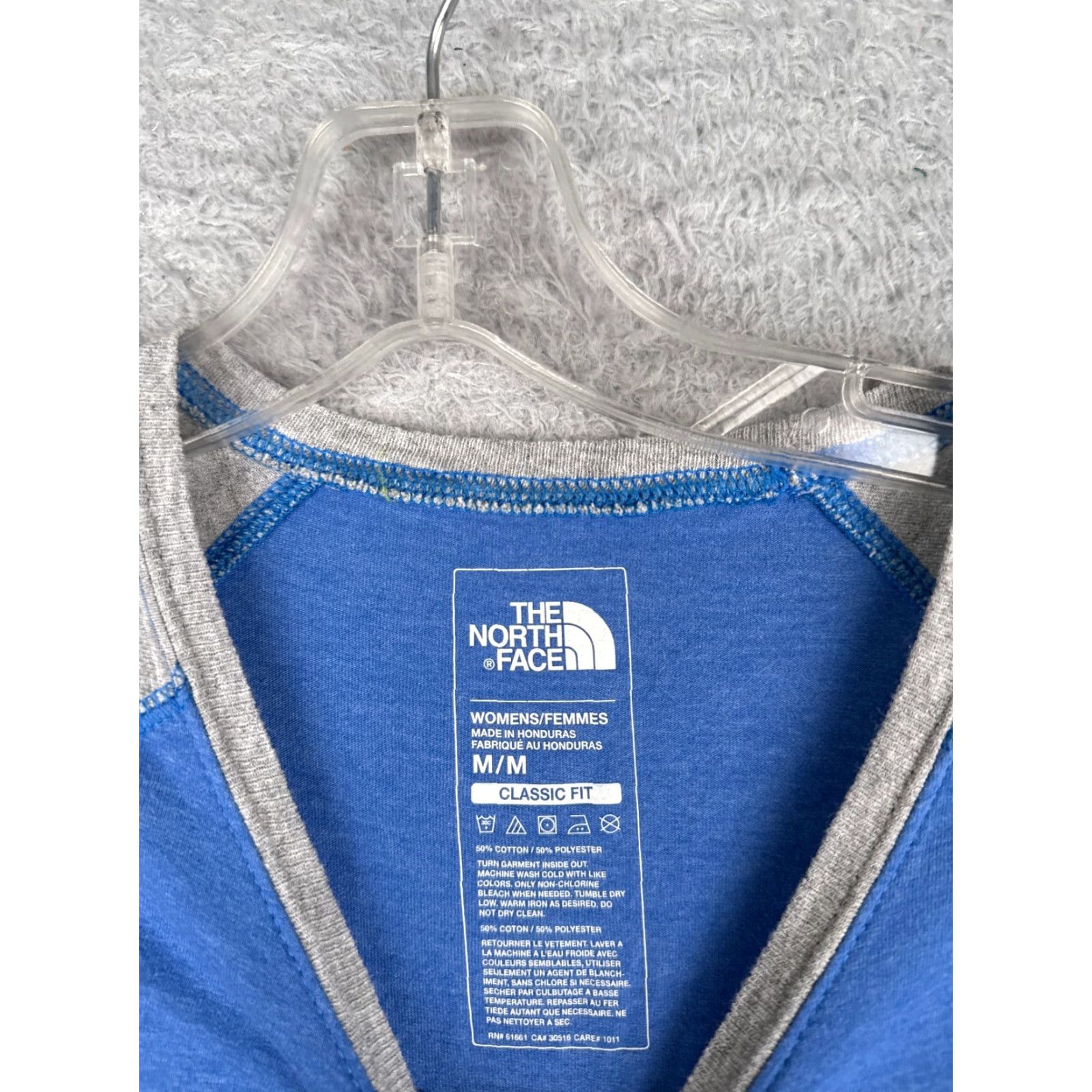The North Face The North Face Shirt Women Medium Blue Gray 3/4 Sleeve Raglan Style Cotton Blend Size M / US 6-8 / IT 42-44 - 7 Thumbnail