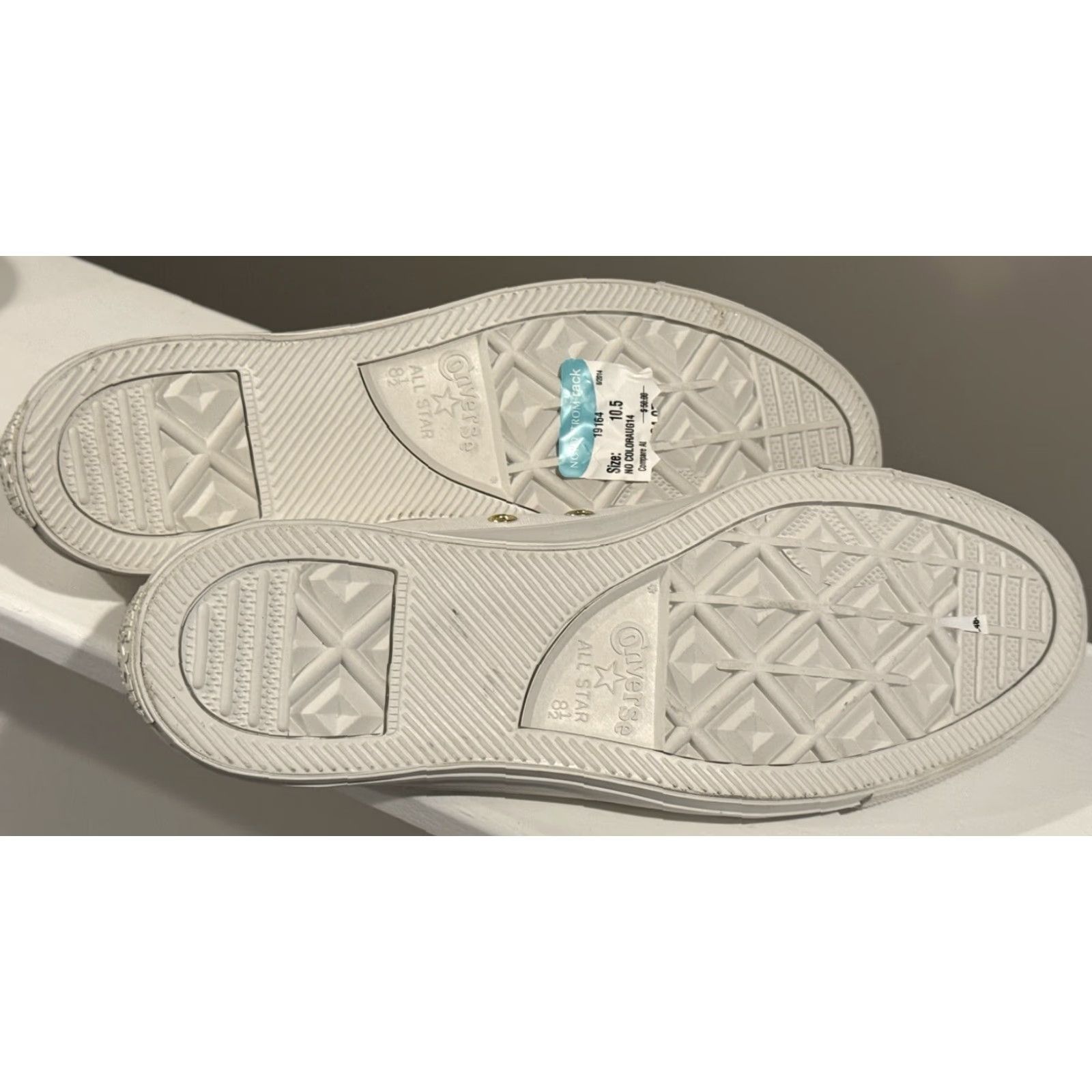 Converse VINTAGE Converse All Star Chuck Taylor Women's Sneakers 10.5 White Studded Athletic Stars Size US 8.5 / IT 38.5 - 6 Thumbnail