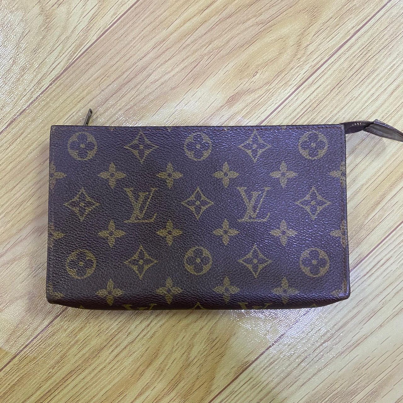 Louis Vuitton LV Monogram Clutch Vintage 1983 – ECLAIR Zip – France Size ONE SIZE - 1 Thumbnail