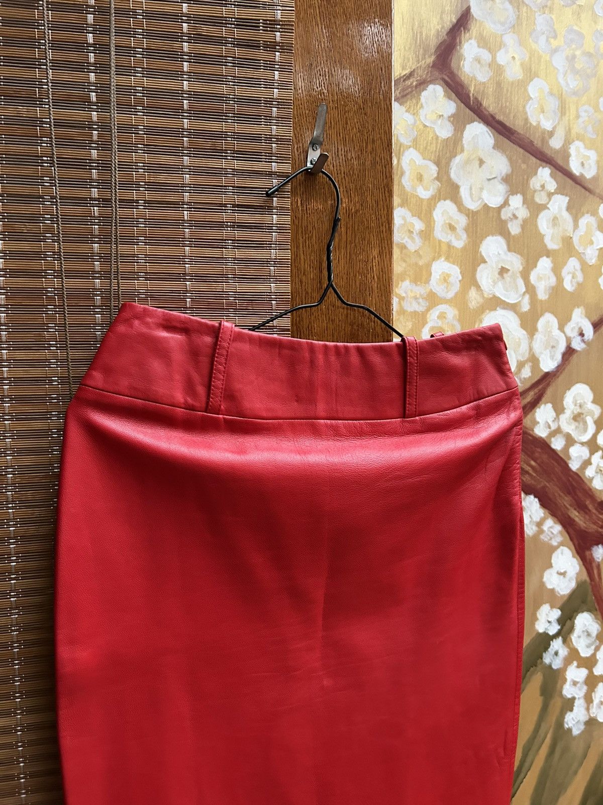 Dolce & Gabbana Vintage Dolce & Gabbana Red Leather Straight Pencil Skirt Size 28" / US 6 / IT 42 - 3 Thumbnail