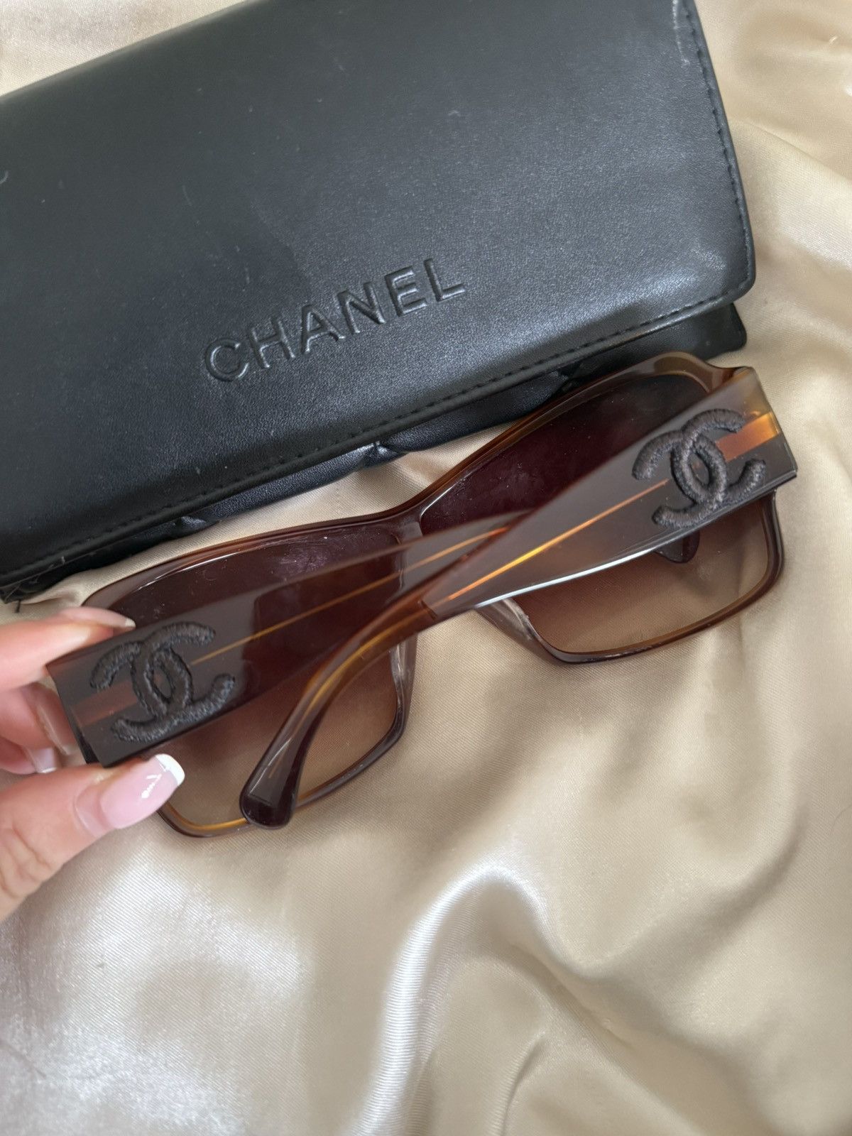 Chanel Chanel Sunglasses Size ONE SIZE - 5 Thumbnail