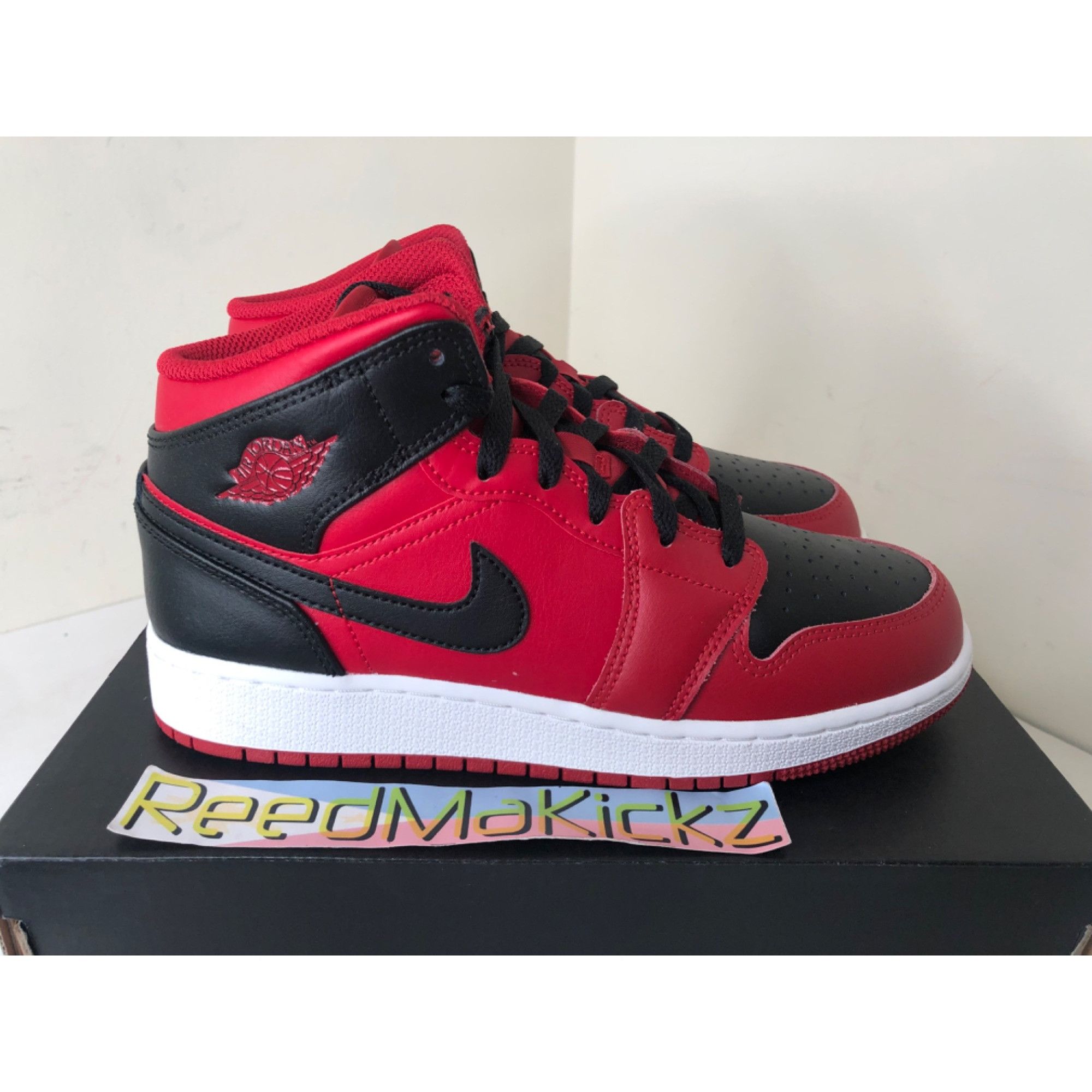 Jordan Brand Jordan 1 Mid Gym Red Black GS 6y Size US 6 / EU 39 - 3 Thumbnail