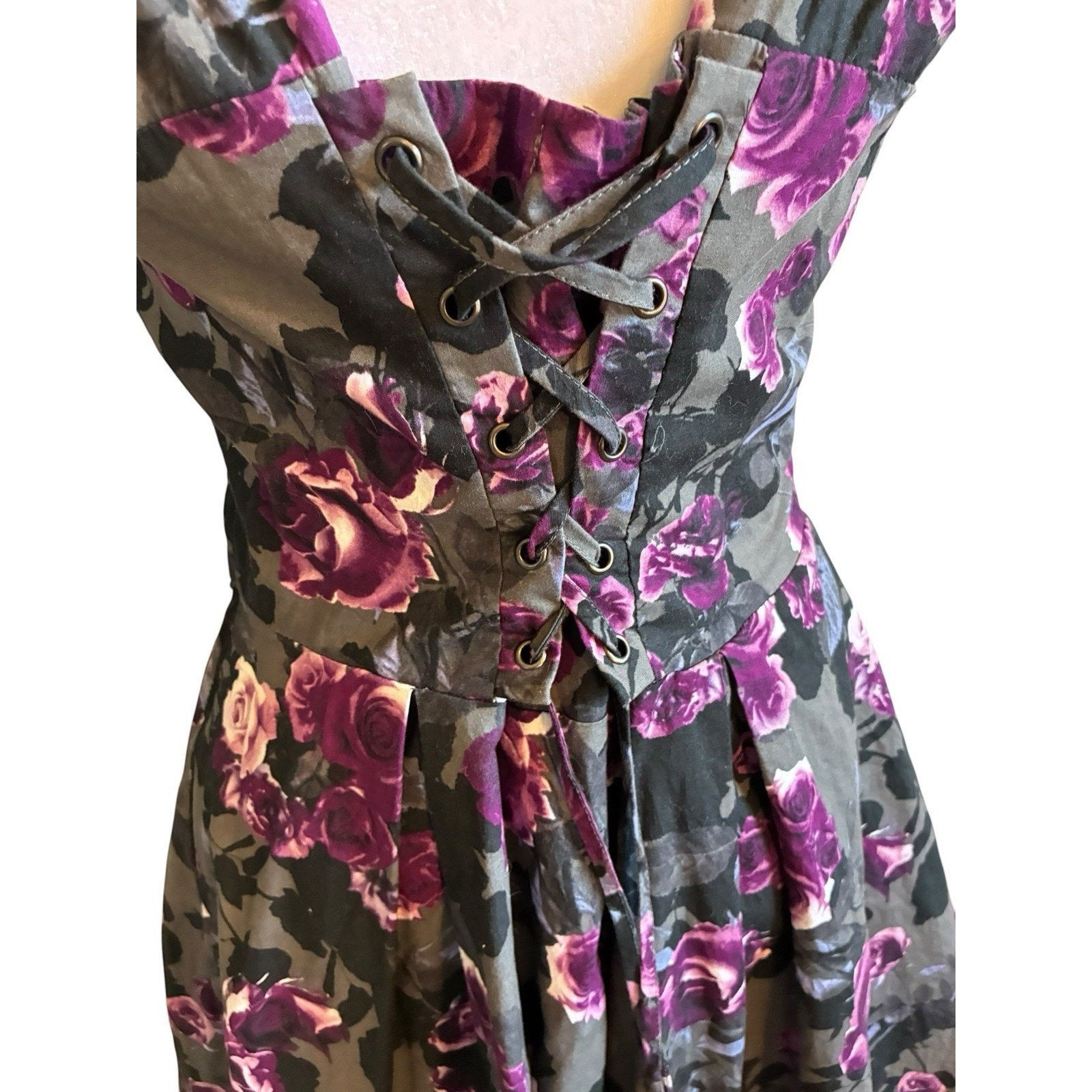 Hot Topic Hot Topic Y2K Purple Roses Fit Flare Mini Dress 2XLTie Back Size XXL / US 16-18 / IT 52-54 - 13 Thumbnail
