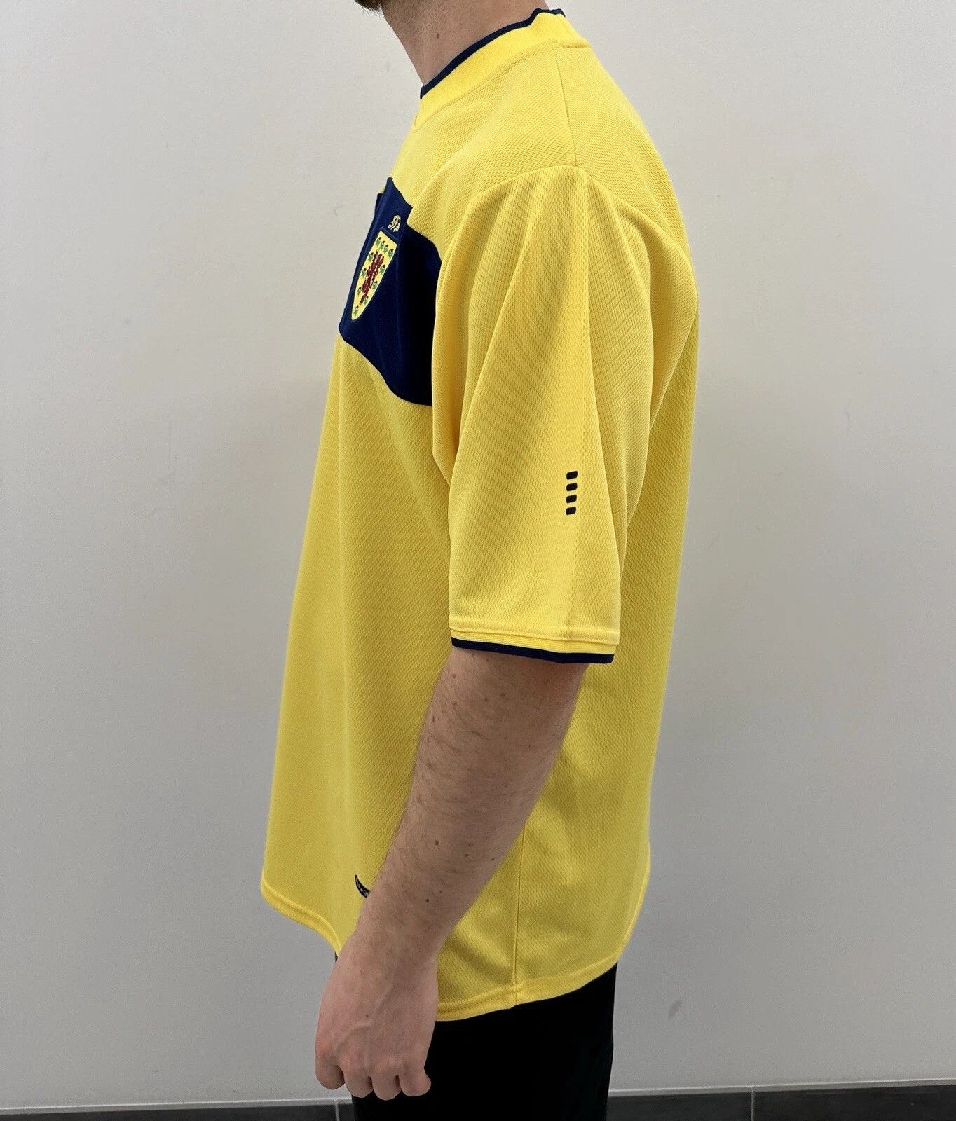 Fila × Vintage Vintage National Scotland 2002 2003 Away Jersey Soccer Fila Size US XL / EU 56 / 4 - 5 Thumbnail