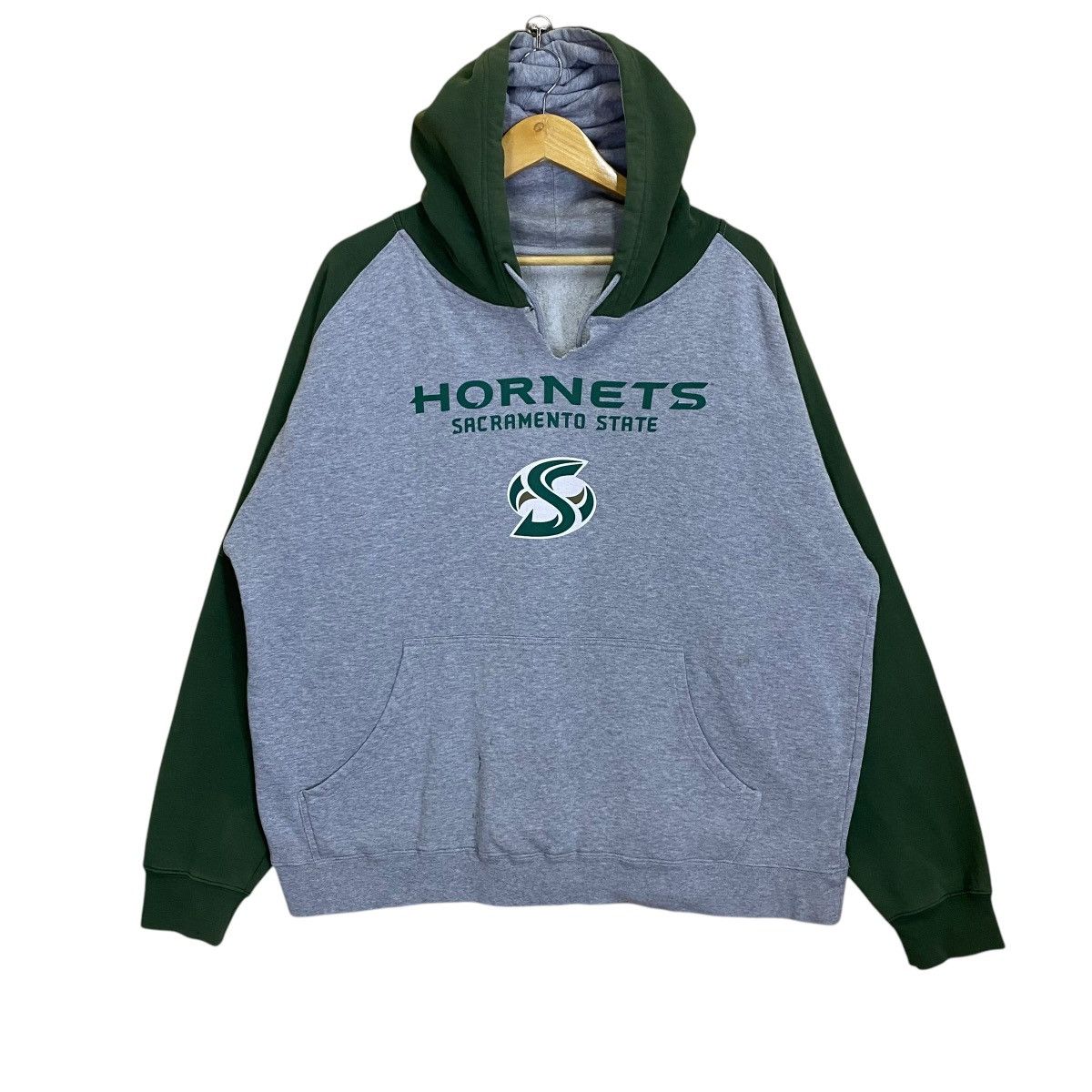 NFL The Sacramento State Hornets Football Pullover Hoodie Baggy Size US XL / EU 56 / 4 - 1 Thumbnail