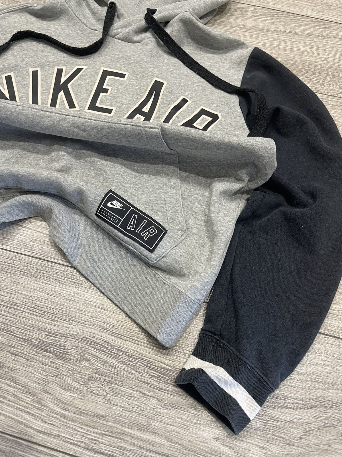 Nike Vintage Nike Streetwear Hoodie Size US S / EU 44-46 / 1 - 2 Thumbnail