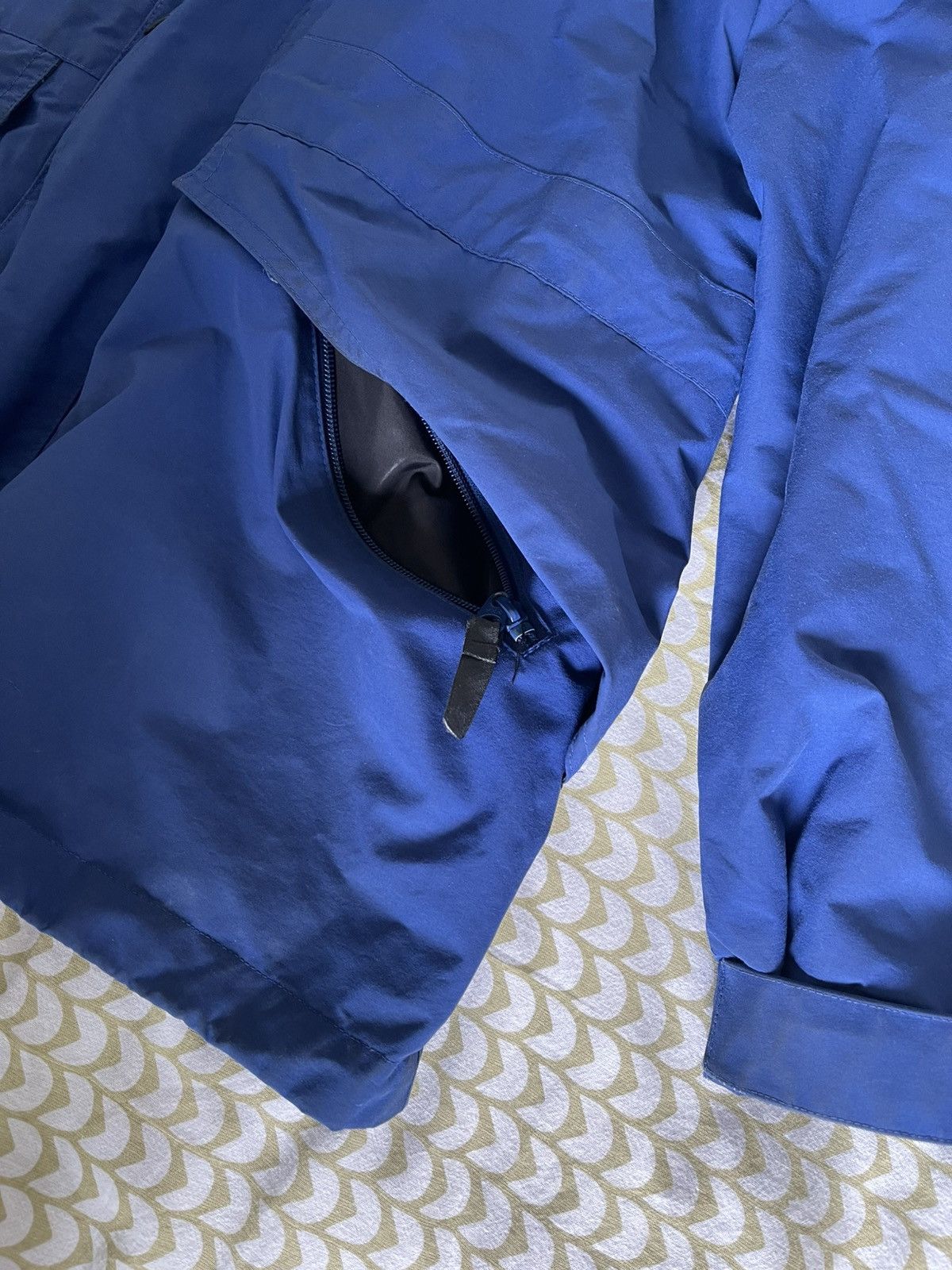 Berghaus Berghaus gore tex rain jacket Size US L / EU 52-54 / 3 - 4 Thumbnail