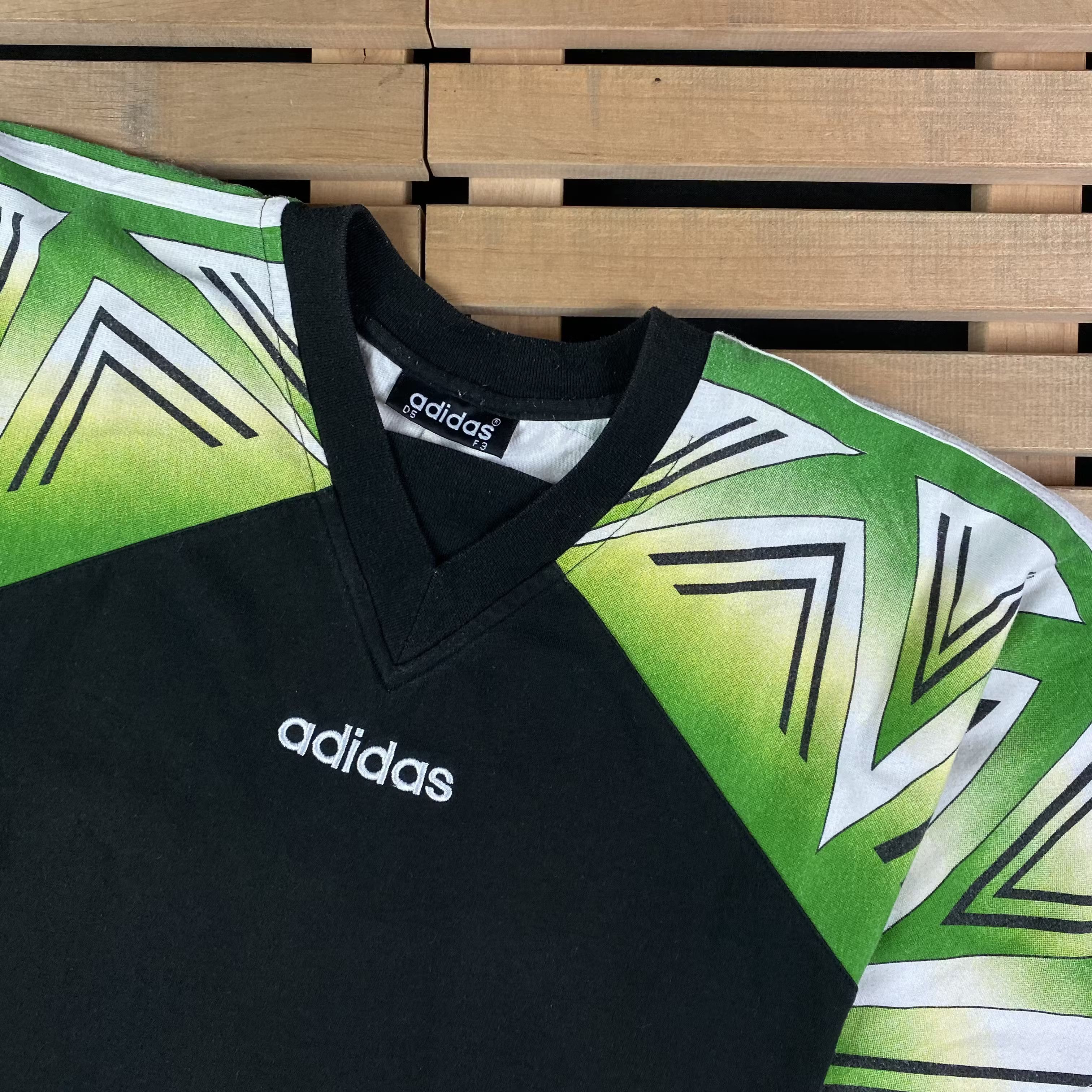 Adidas Men’s T-Shirt Adidas Vintage Size M Center Logo Size US M / EU 48-50 / 2 - 2 Thumbnail