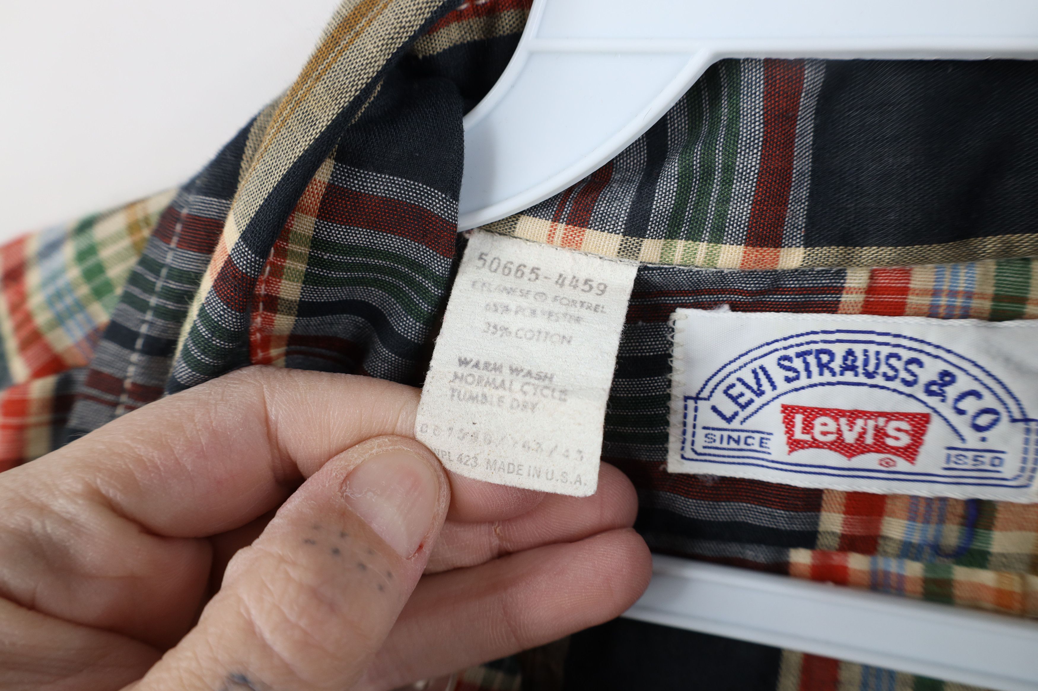 Levi's Vintage 70s Levis Rainbow Collared Button Shirt USA Size US S / EU 44-46 / 1 - 9 Thumbnail