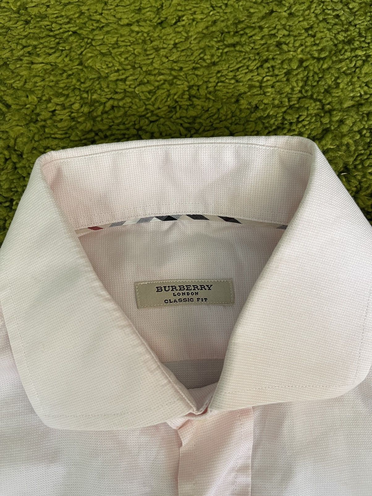 Burberry × Designer Burberry pink Oxford shirt Size US M / EU 48-50 / 2 - 3 Thumbnail