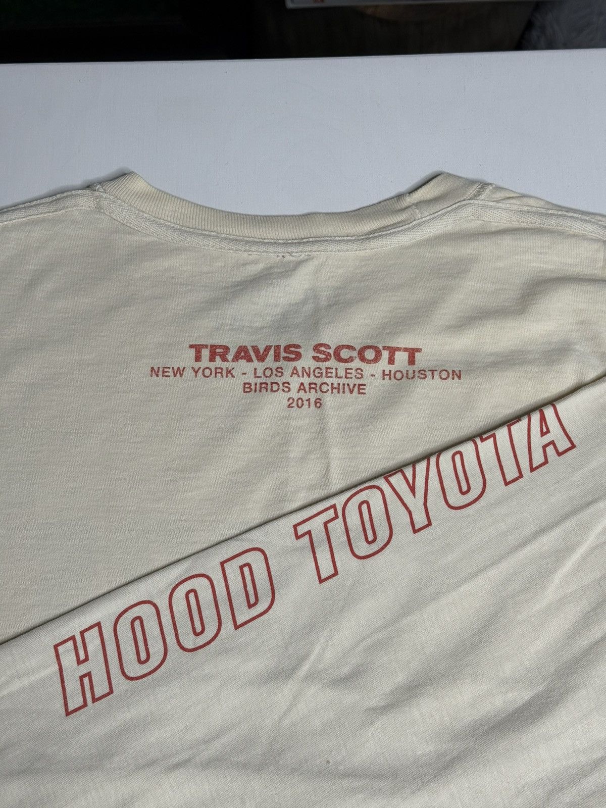 Travis Scott OG Travis Scott Birds Tour L/S Tee “Cream” [M] PREOWNED Size US M / EU 48-50 / 2 - 5 Thumbnail