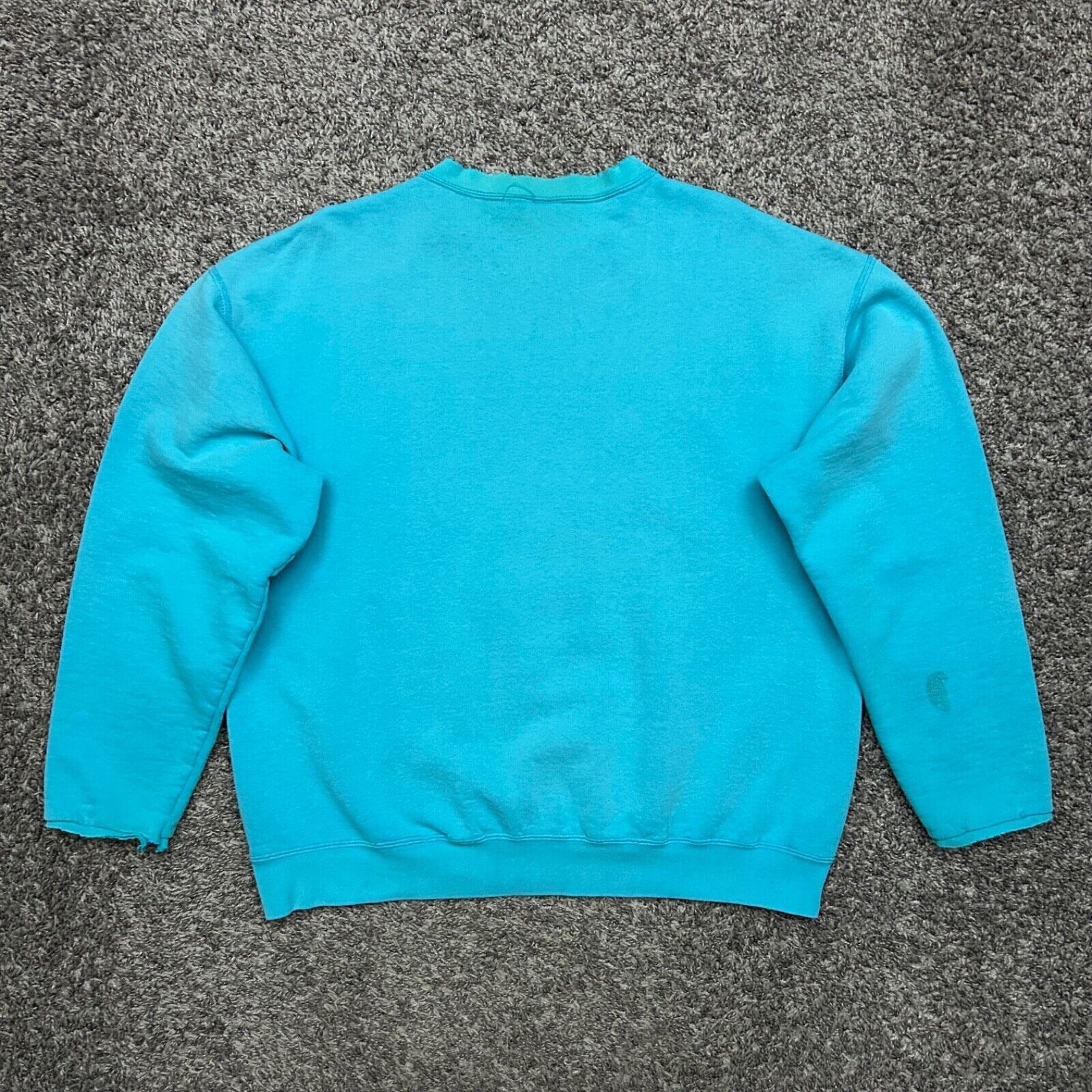 Vintage Vintage Thrashed Sweatshirt Blank Crewneck Pullover 80s Blue Size ONE SIZE - 7 Thumbnail