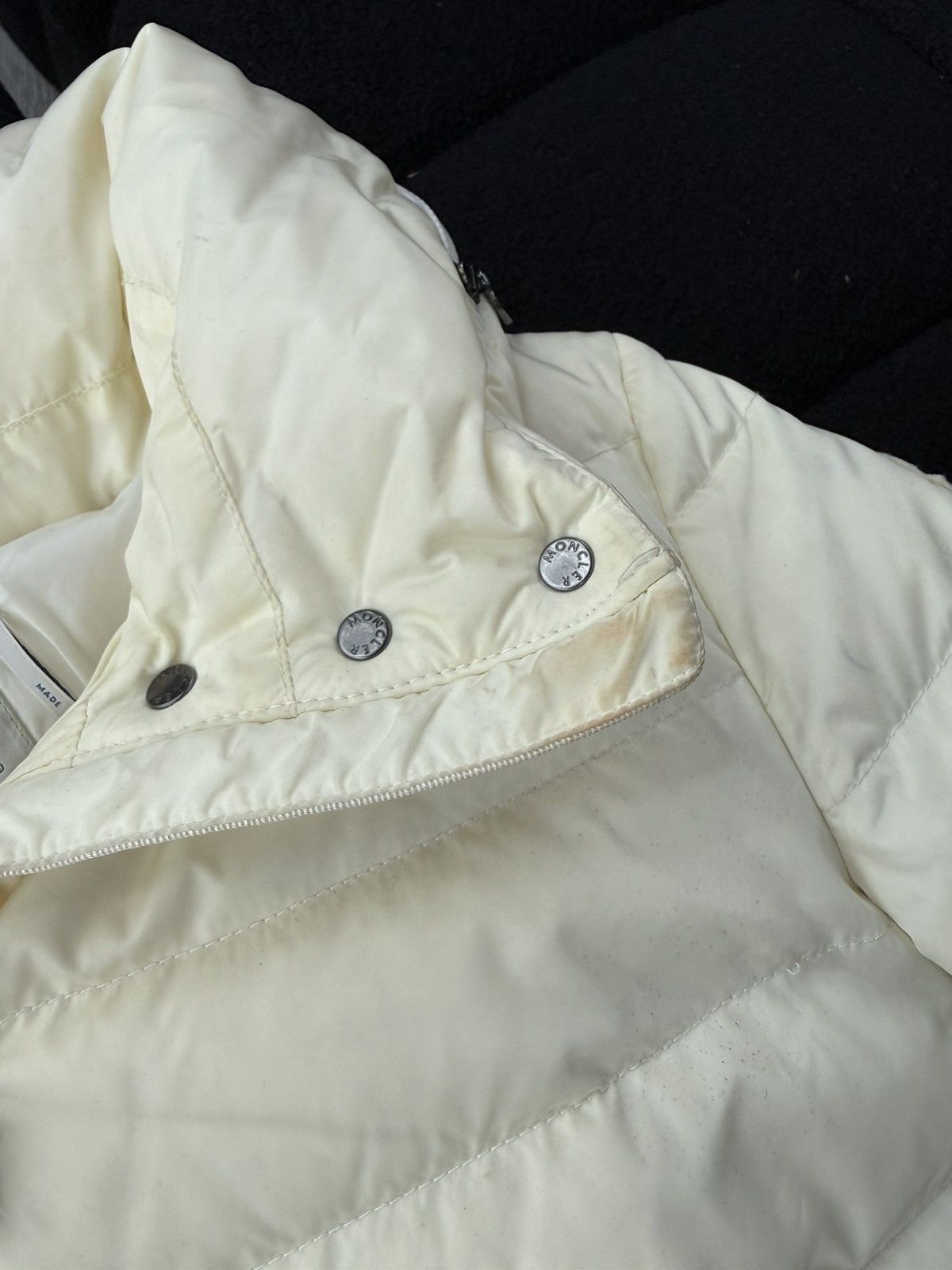 Moncler whitish beige moncler coat Size US S / EU 44-46 / 1 - 9 Thumbnail
