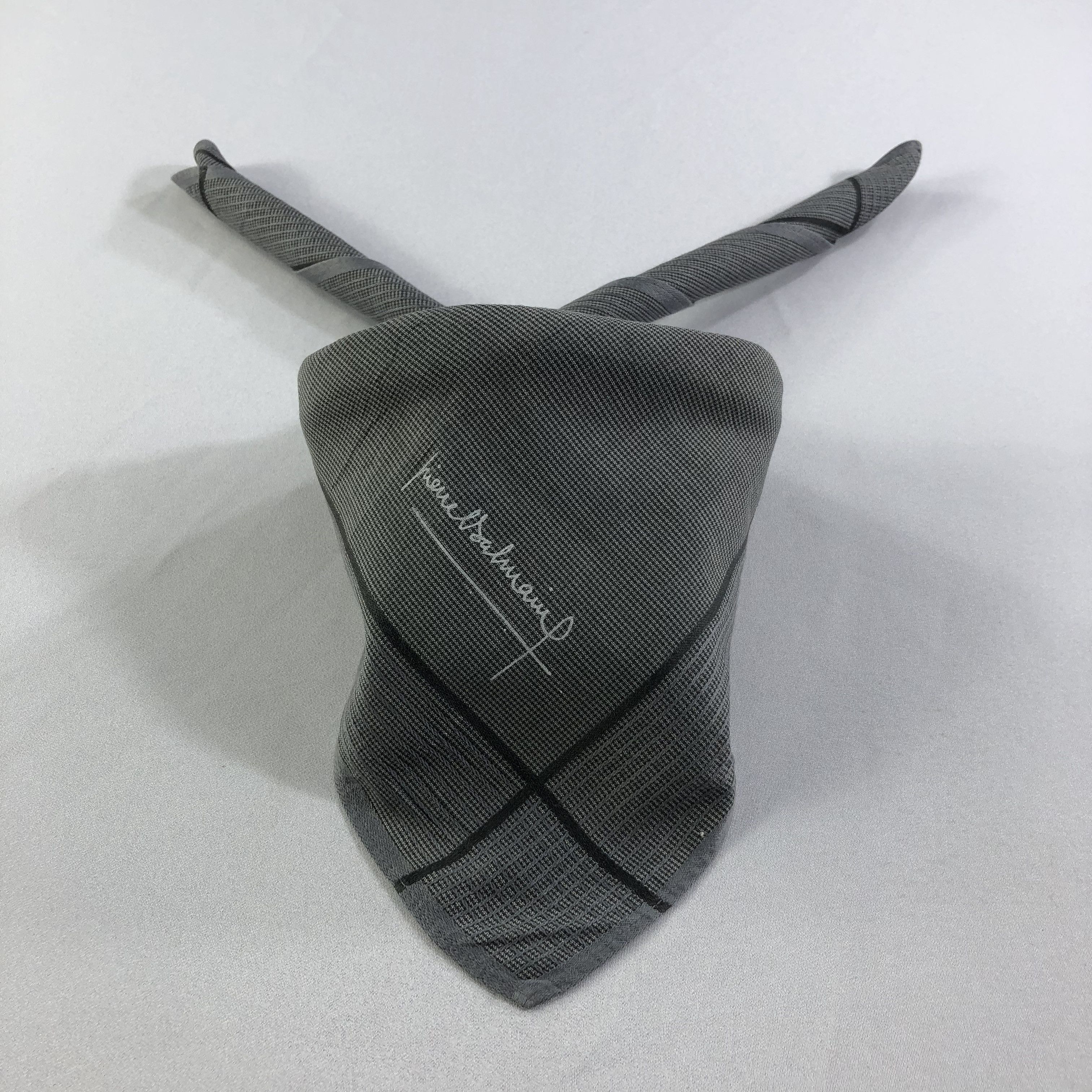 Pierre Balmain Pierre Balmain Handkerchief Neckerchief Bandana H1645 Size ONE SIZE - 1 Thumbnail
