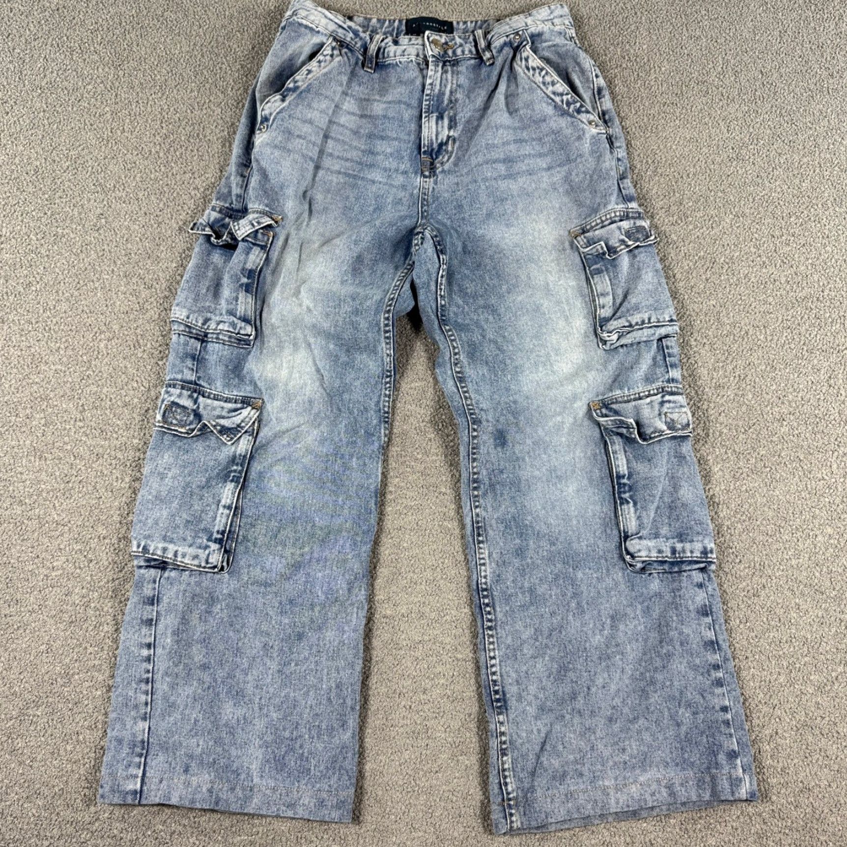 AeroPostale Jeans Women 28 Blue Acid Wash Low Rise Wide Leg Cargo Whiskered Jeans Women 28 Blue Acid Wash Low Rise Wide-Leg Cargo Whiskered