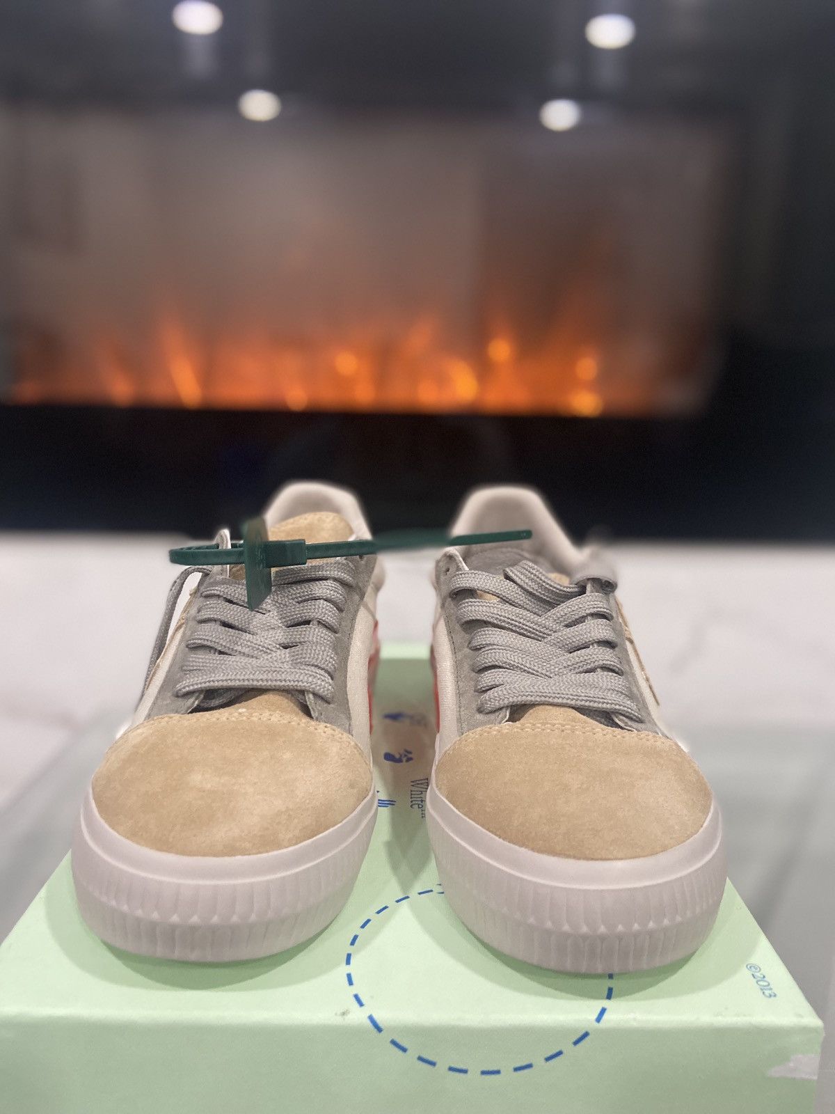 Off-White Off-White Low Vulcanized Sneakers Women’s EU 37 Size US 6.5 / IT 36.5 - 4 Thumbnail