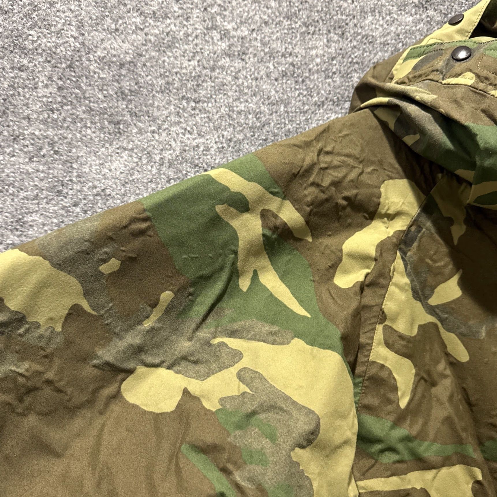Vintage VINTAGE U.S. Military Parka Jacket CAMOUFLAGE Short Medium Damaged Men's NYLON Camo Parka Short Damaged Size US 31 - 4 Thumbnail