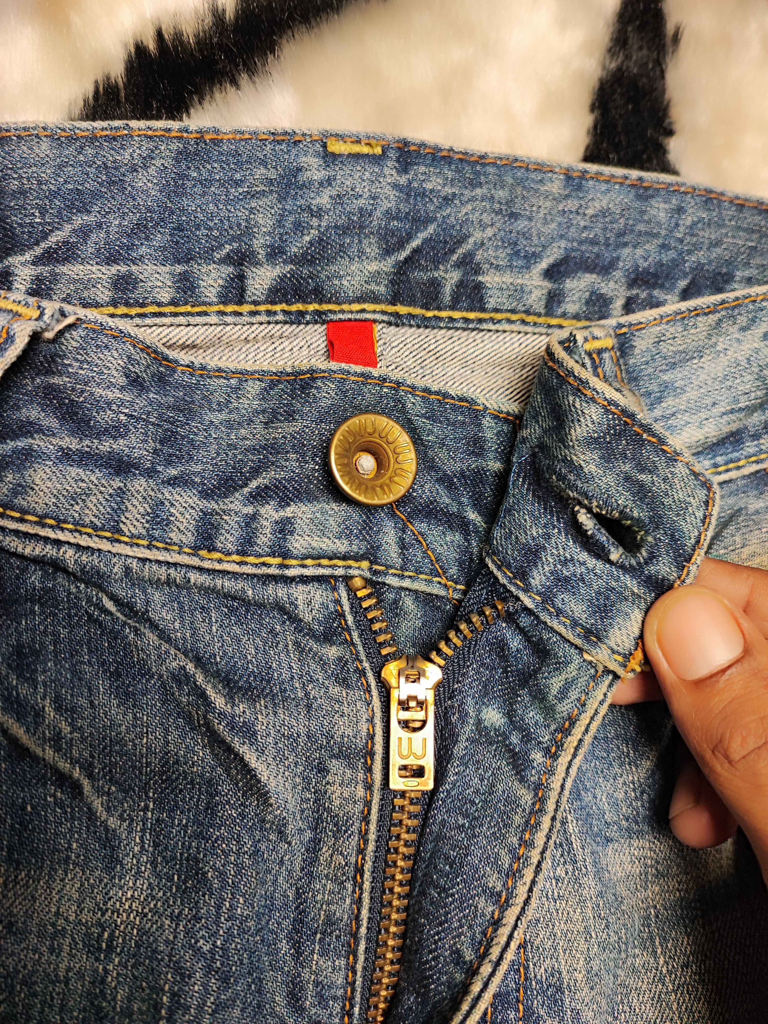 Uniqlo Vintage Uniqlo UJ Baggy Distressed Jeans Size US 30 / EU 46 - 13 Thumbnail
