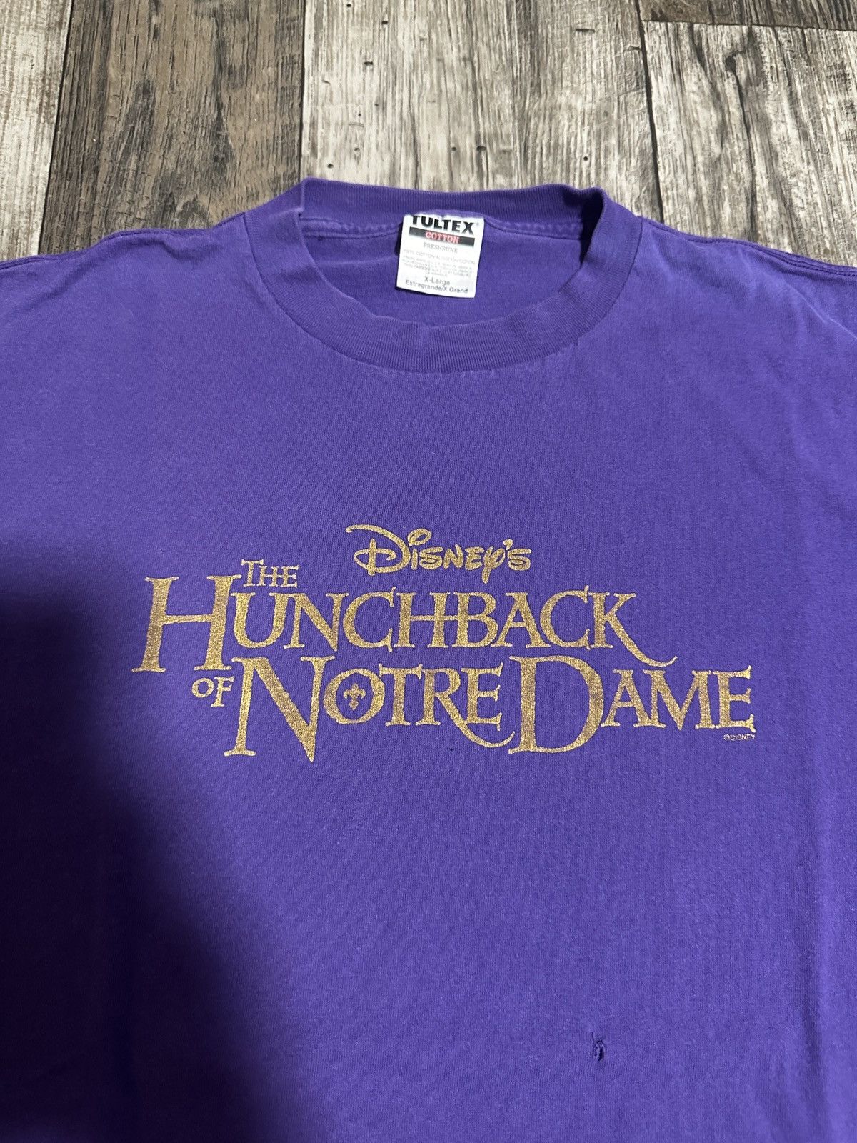 Vintage Vintage 90s The Hunchback of Notre Dame Tee Size US XL / EU 56 / 4 - 1 Thumbnail